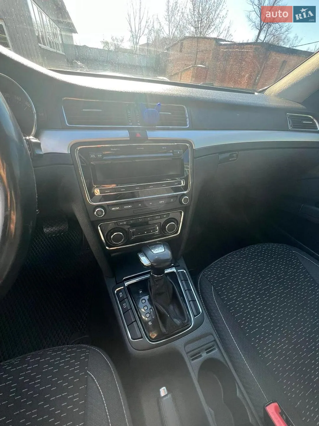 2011 Skoda Superb - мініатюра 5