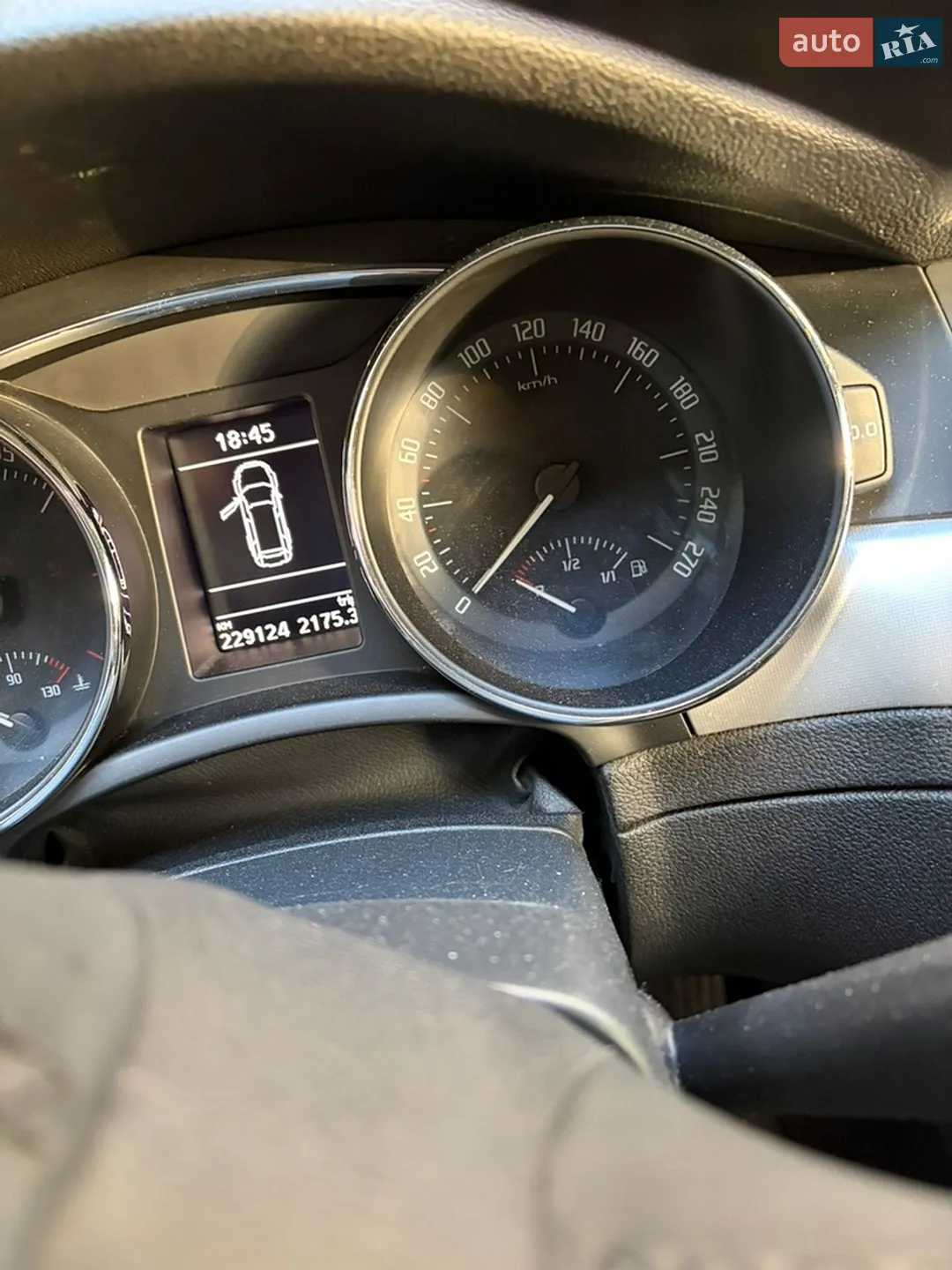 2011 Skoda Superb - мініатюра 11