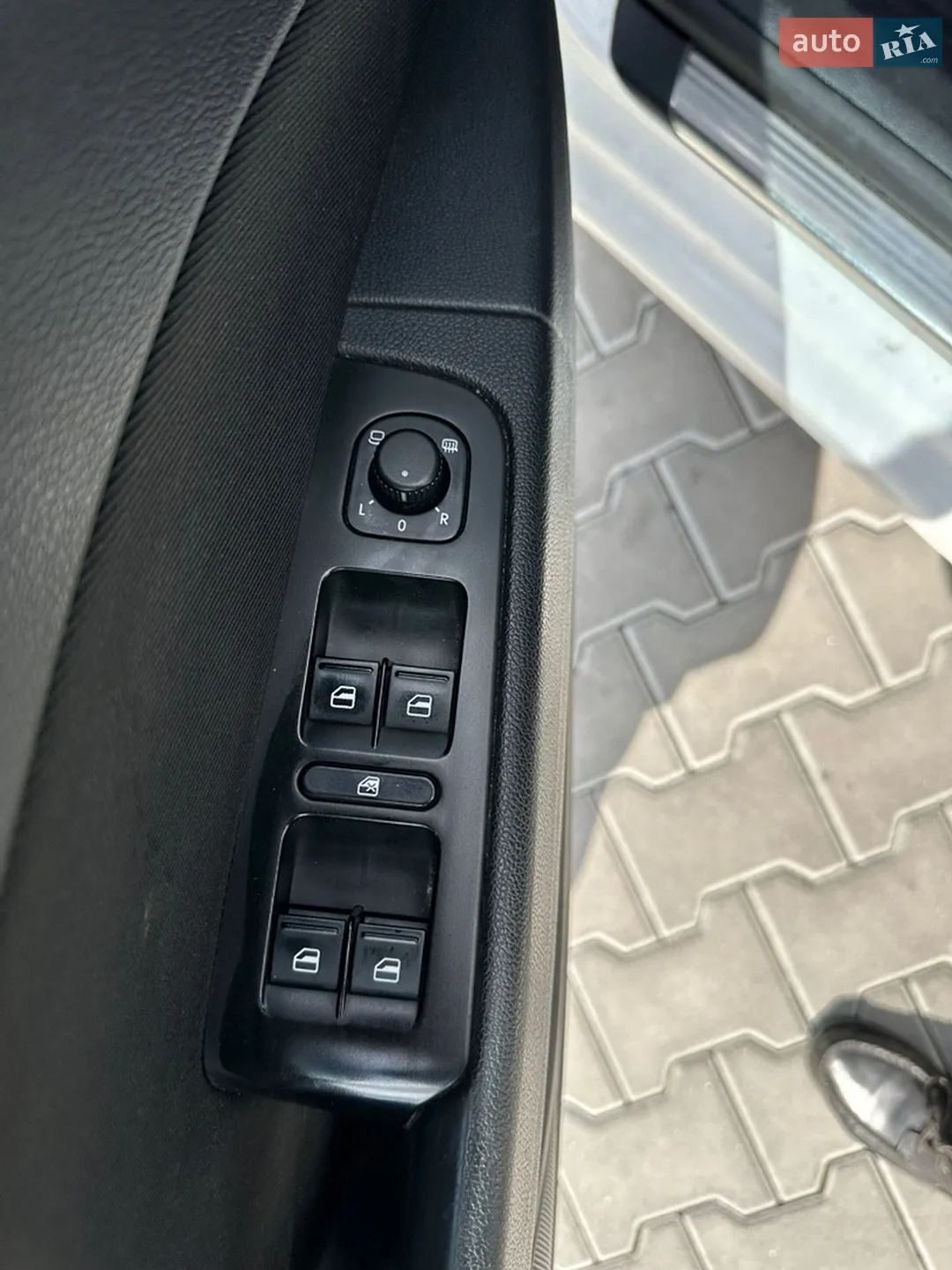 2011 Skoda Superb - мініатюра 12