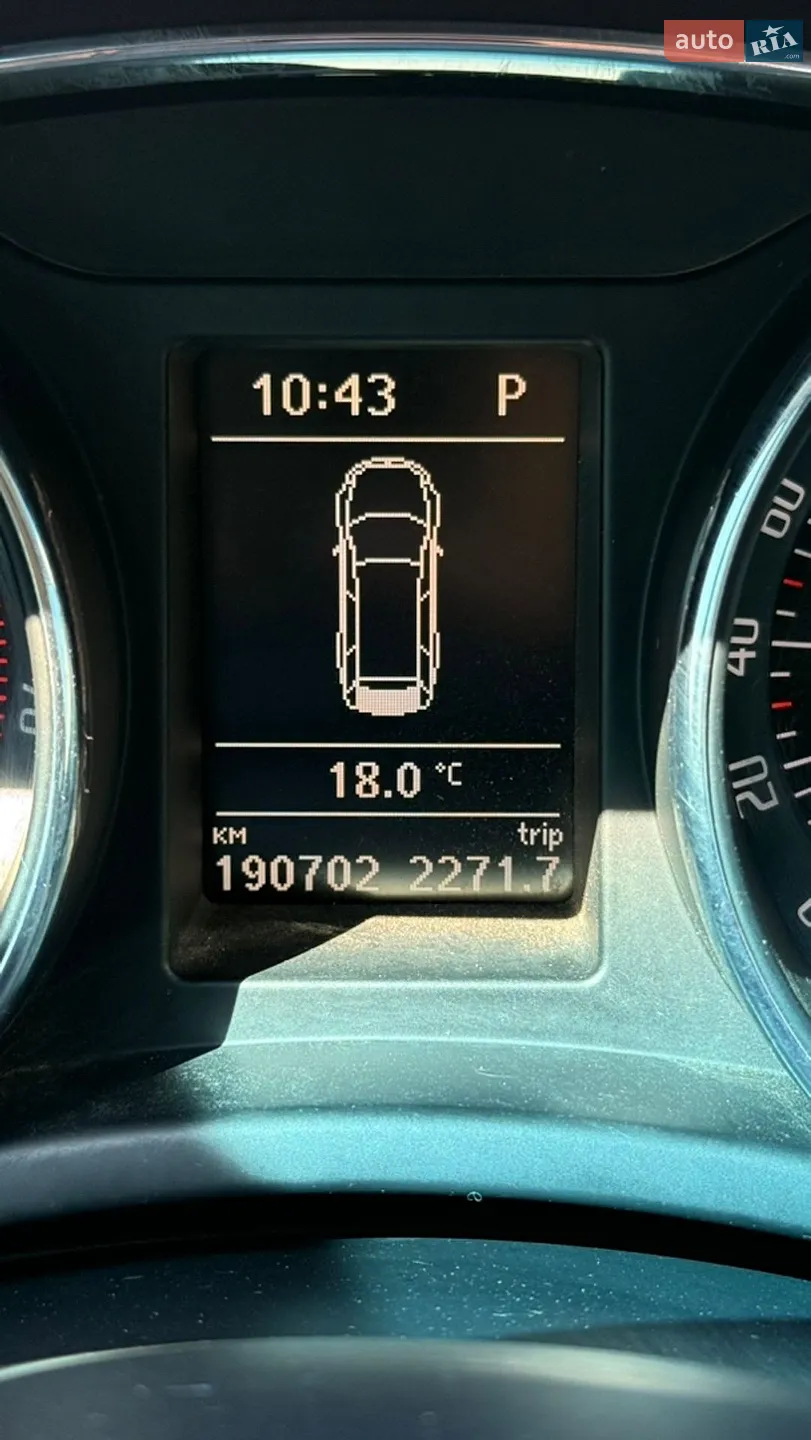 2010 Skoda Superb - мініатюра 10