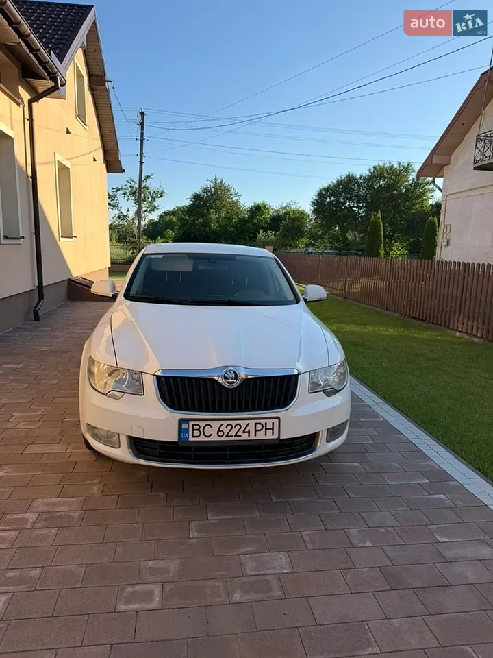 2011 Skoda Superb - мініатюра 16