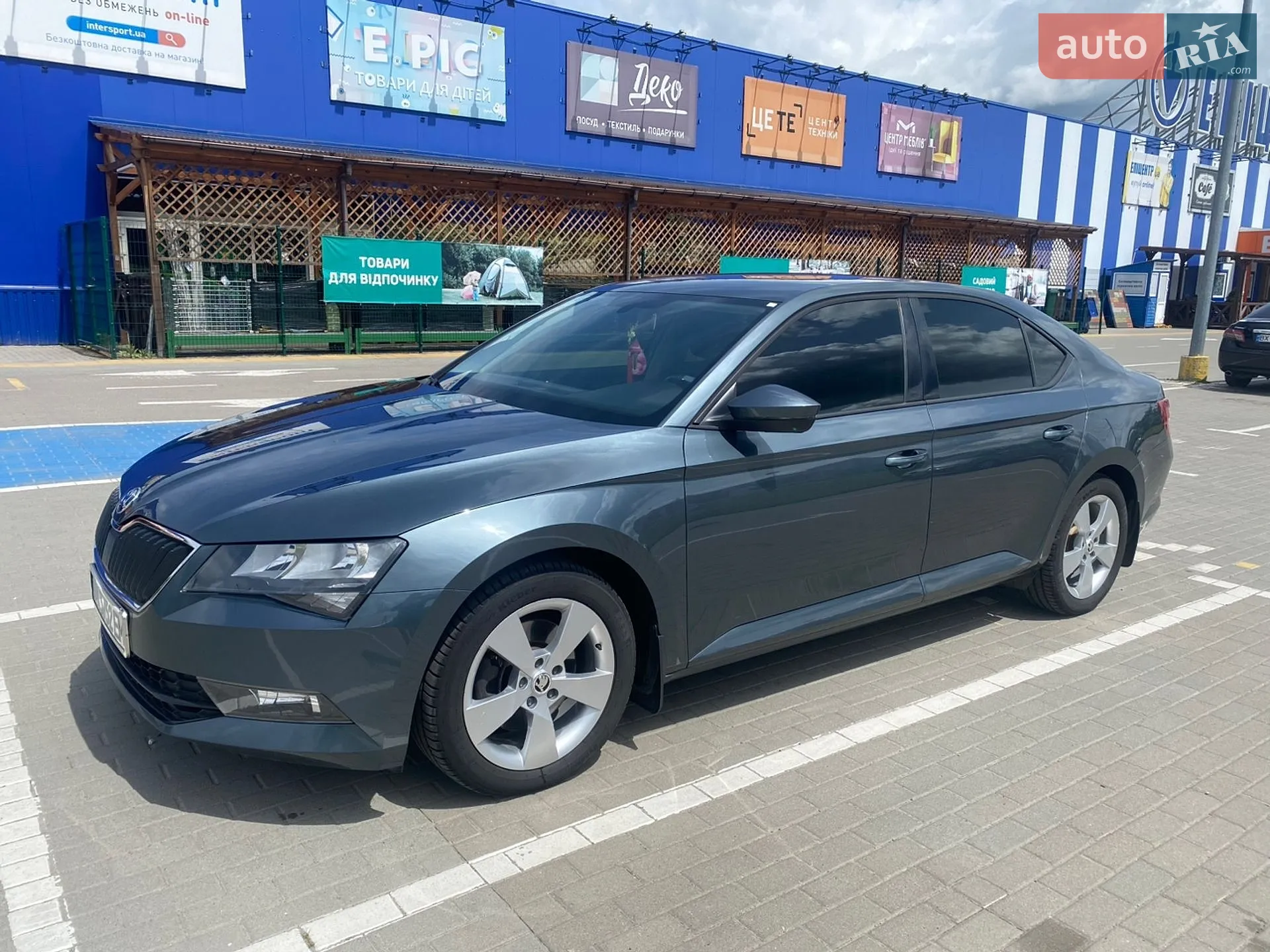 2016 Skoda Superb - мініатюра 9