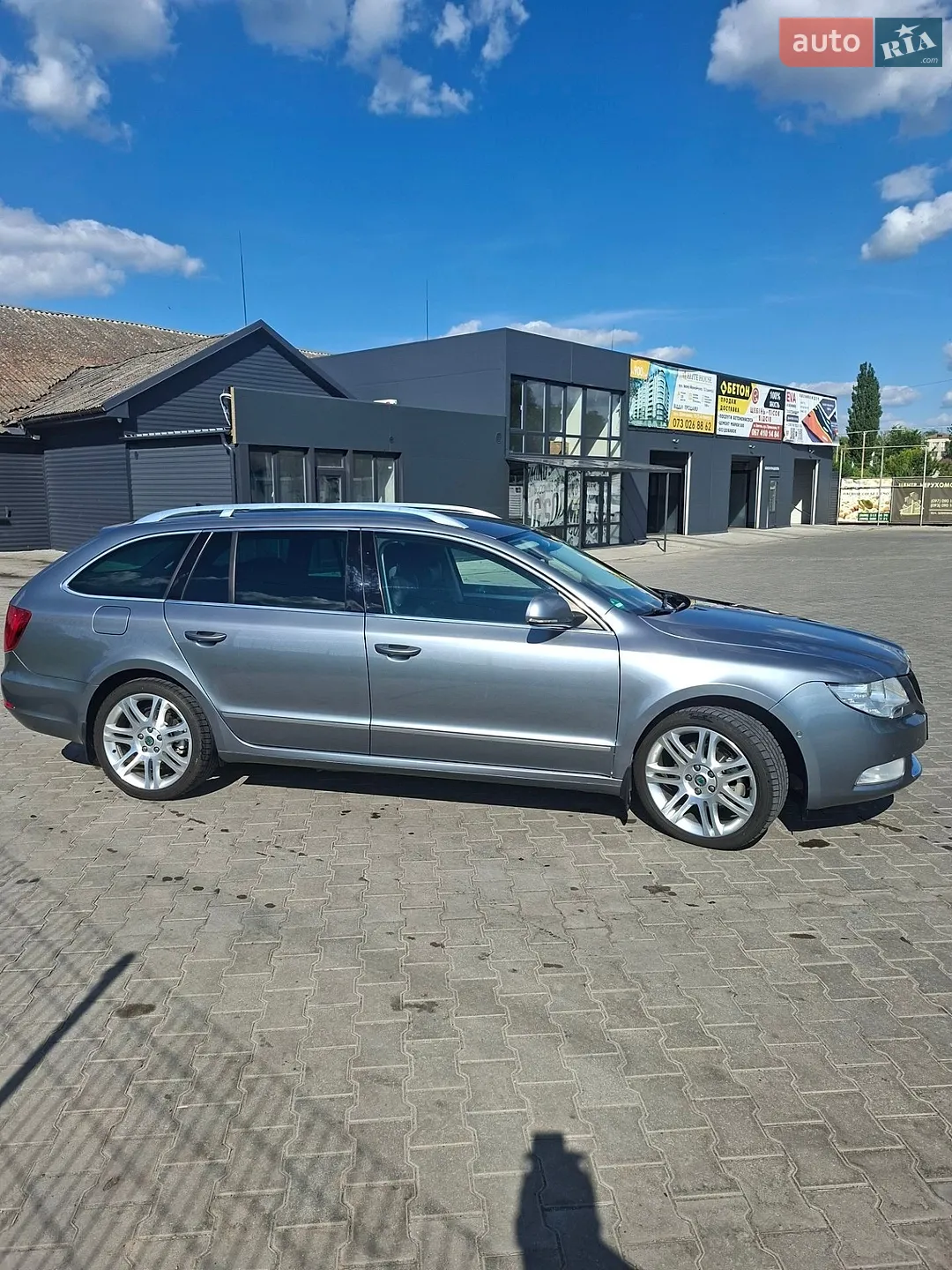 2011 Skoda Superb - мініатюра 4
