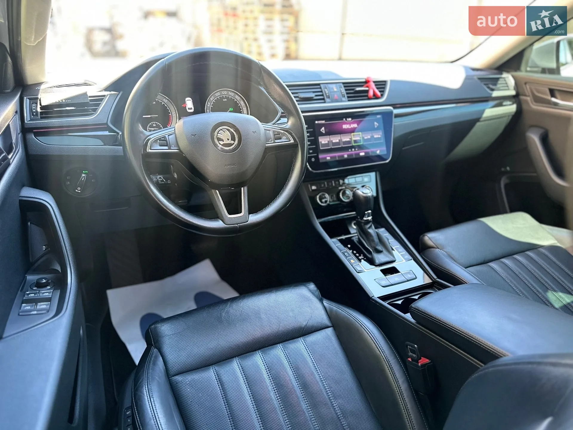 2017 Skoda Superb - мініатюра 34