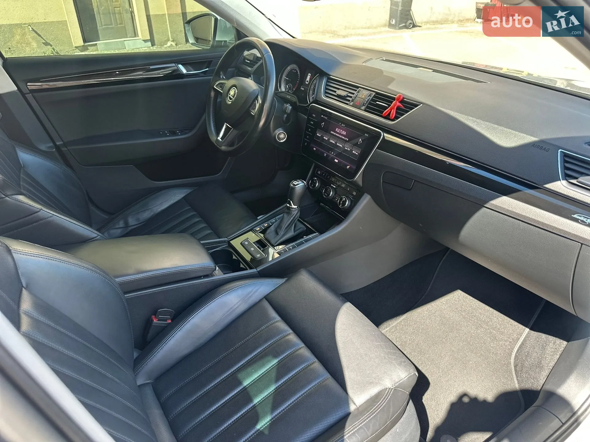 2017 Skoda Superb - мініатюра 43