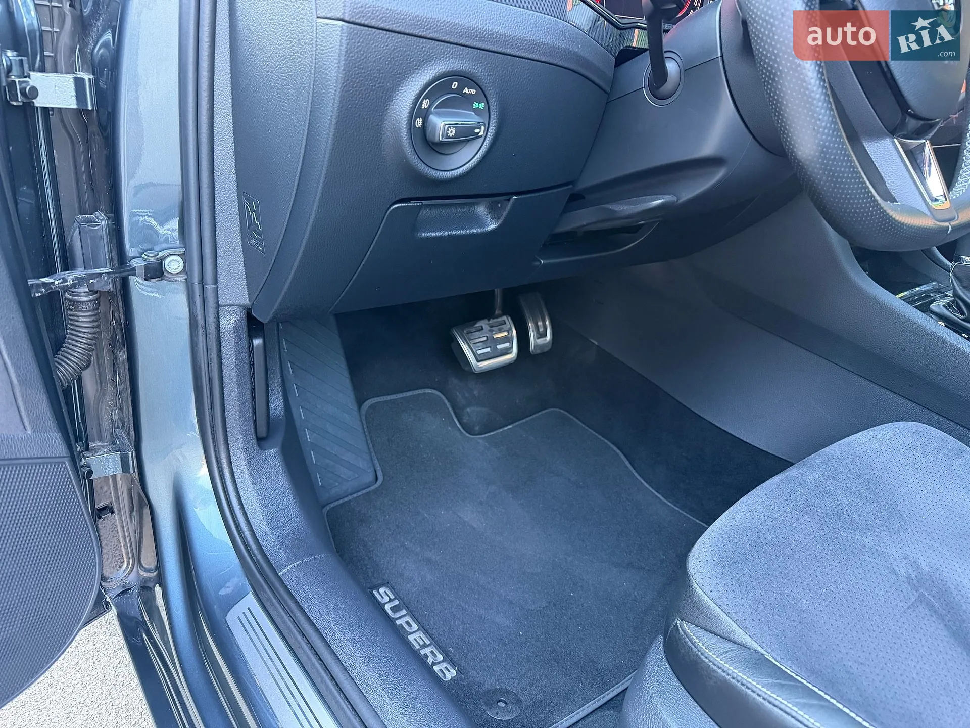 2019 Skoda Superb - мініатюра 10