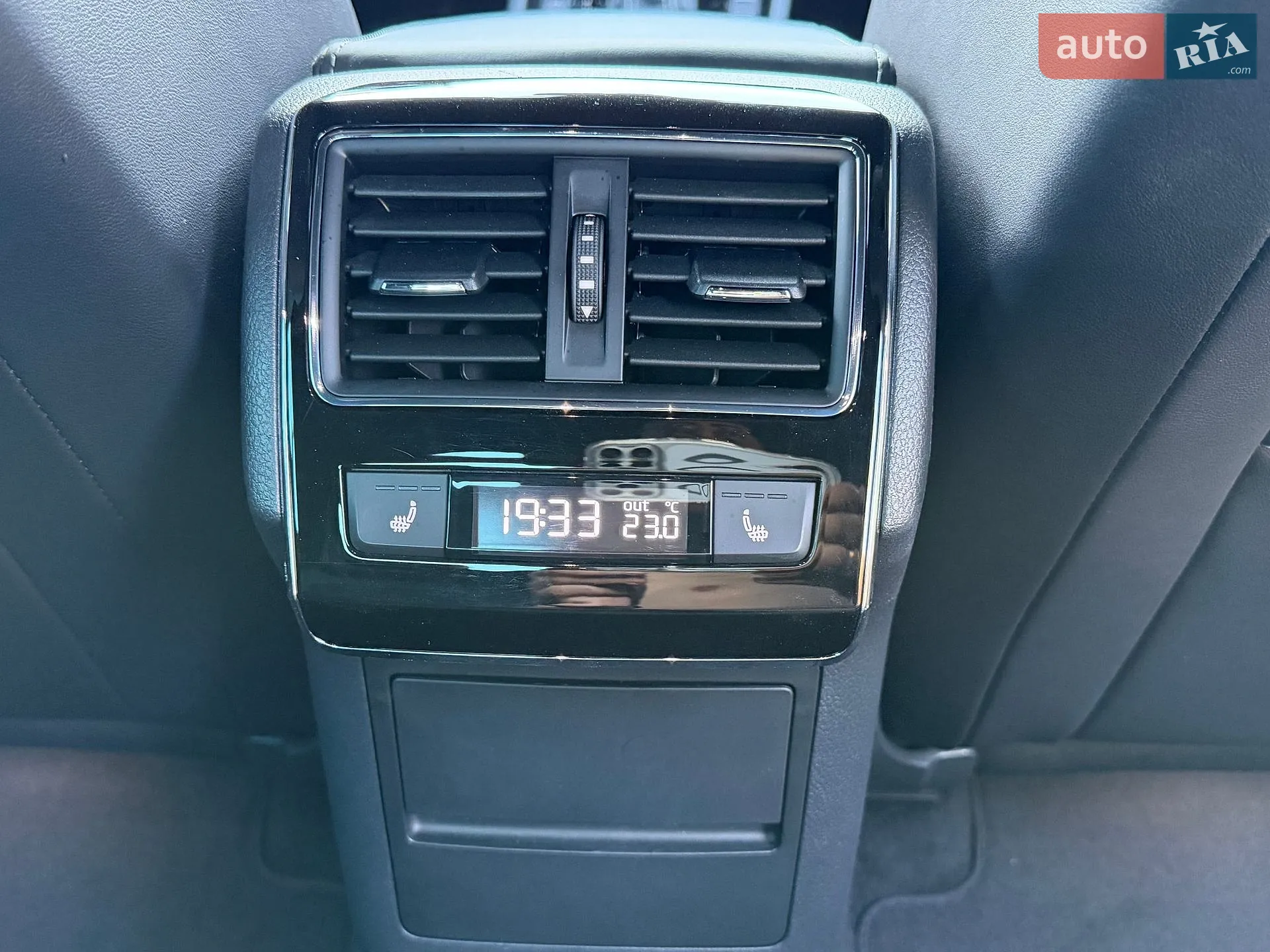 2019 Skoda Superb - мініатюра 17