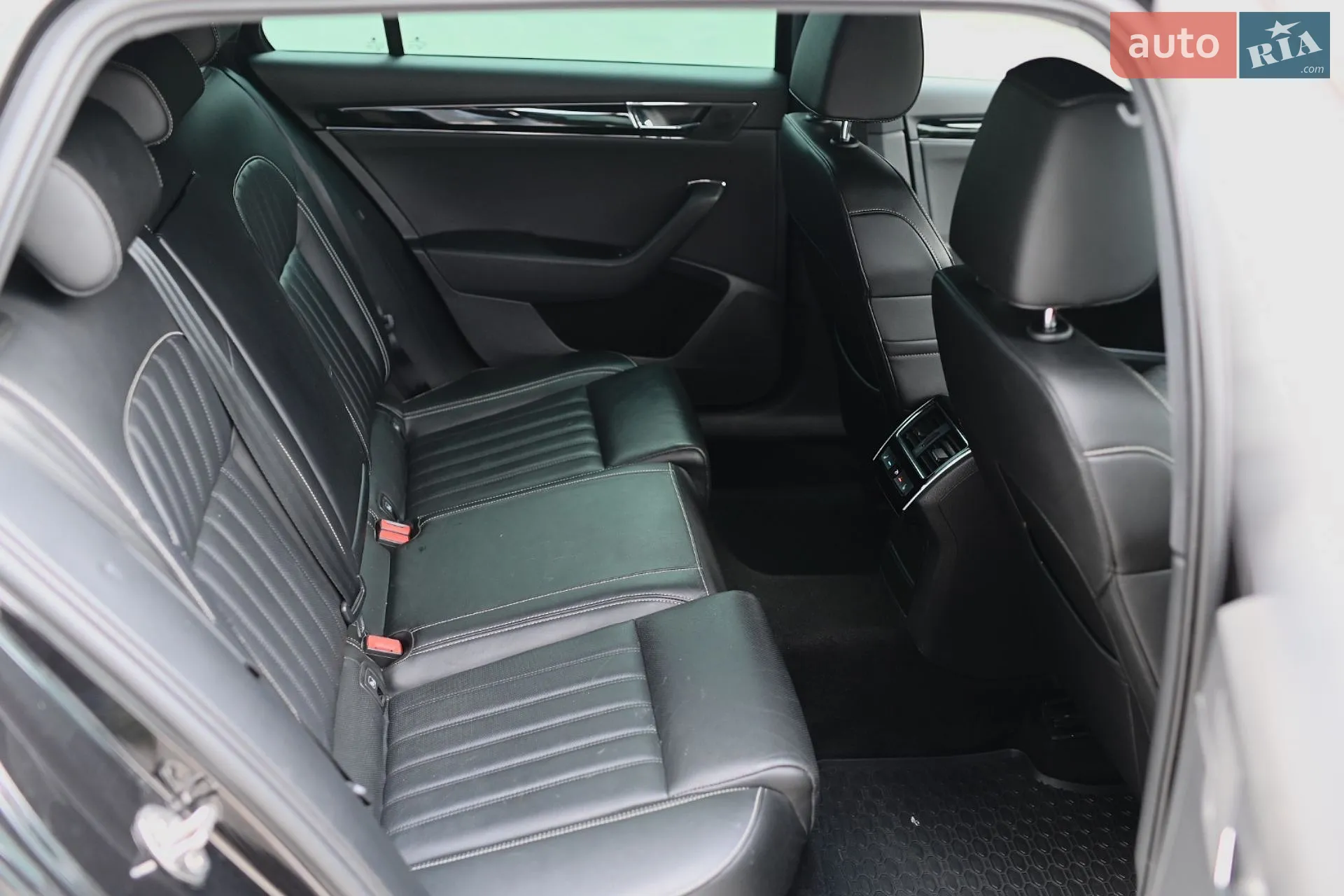 2019 Skoda Superb - мініатюра 28
