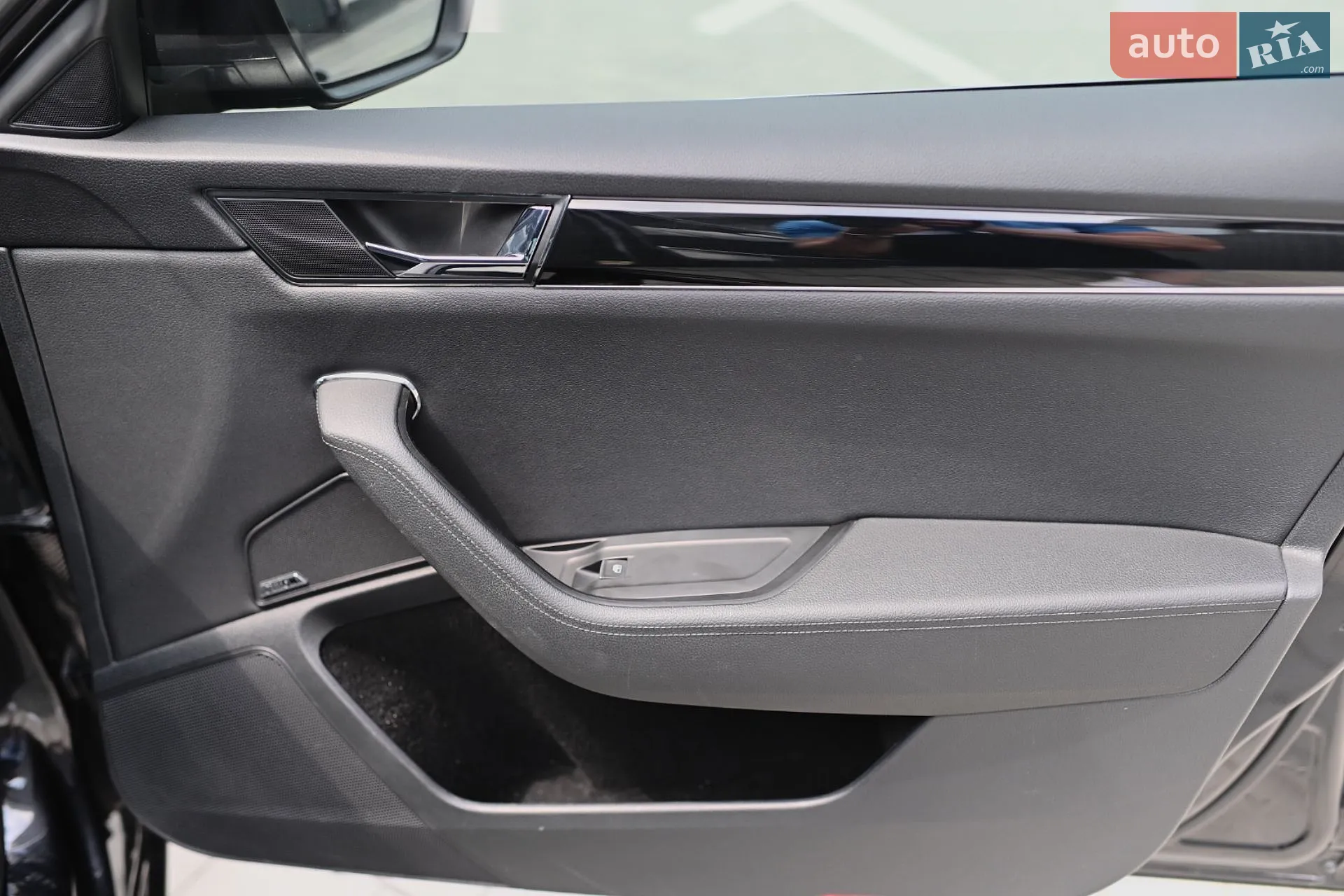 2019 Skoda Superb - мініатюра 11