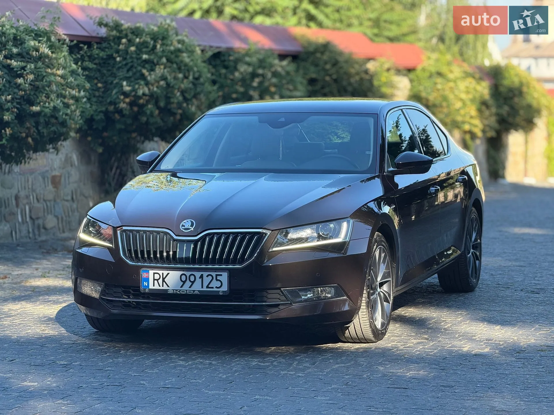 2016 Skoda Superb - мініатюра 2