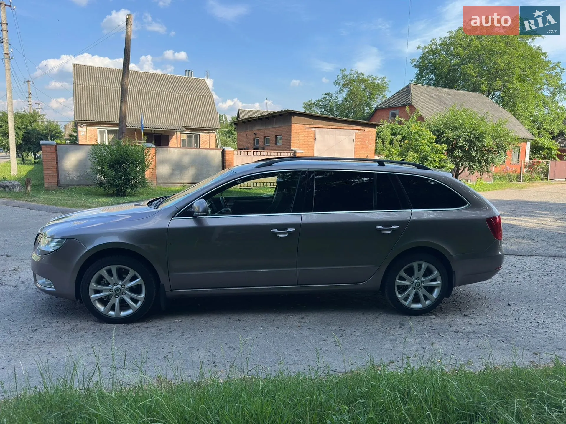2011 Skoda Superb - мініатюра 4