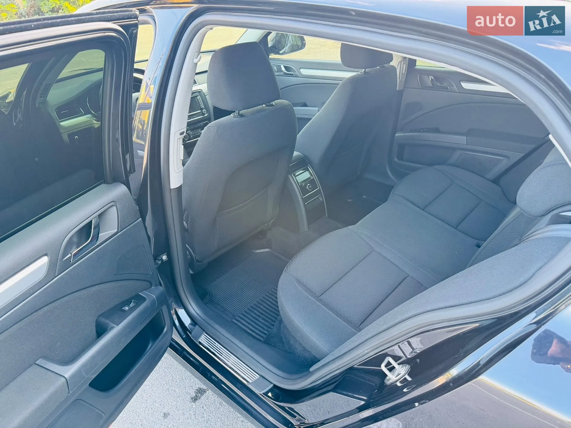 2013 Skoda Superb - мініатюра 12