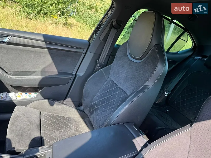 Skoda Superb 2021 VIN TMBCR8NP0MB300154 фото оголошення 17 з 69