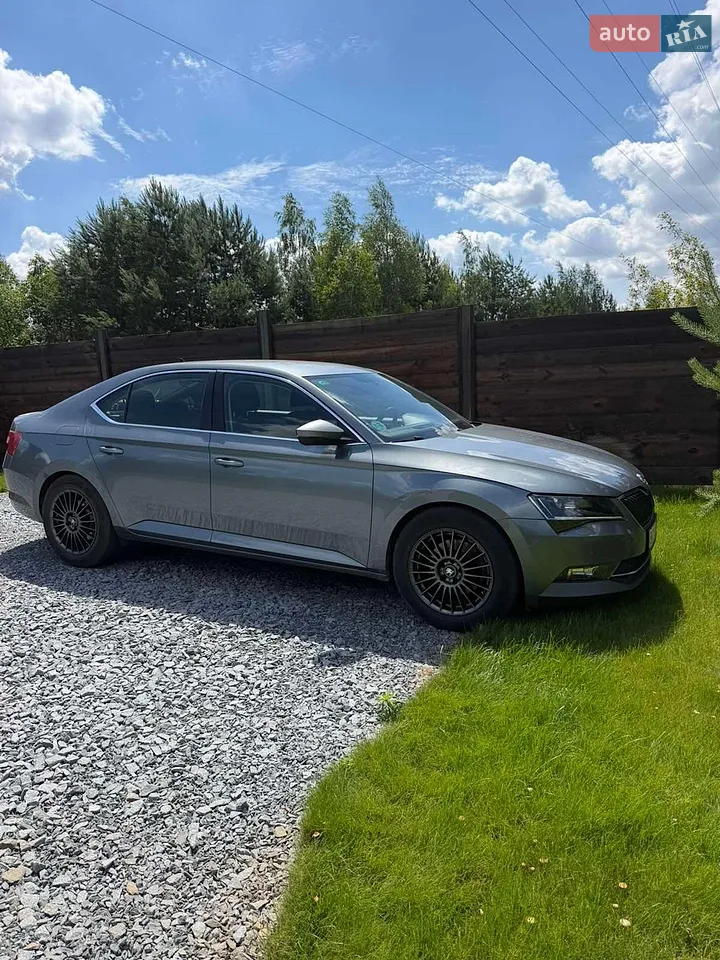 2016 Skoda Superb - мініатюра 27