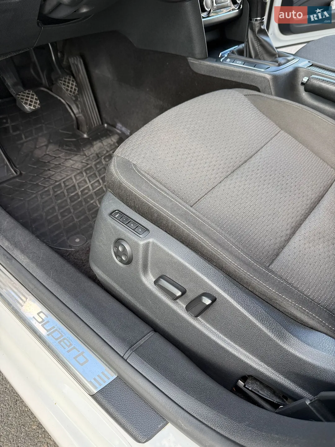 2013 Skoda Superb - мініатюра 22