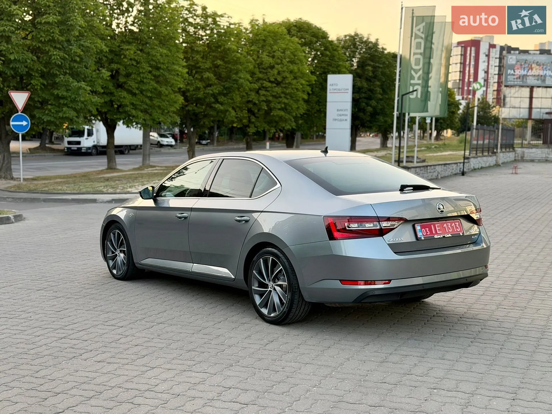 2019 Skoda Superb - мініатюра 6