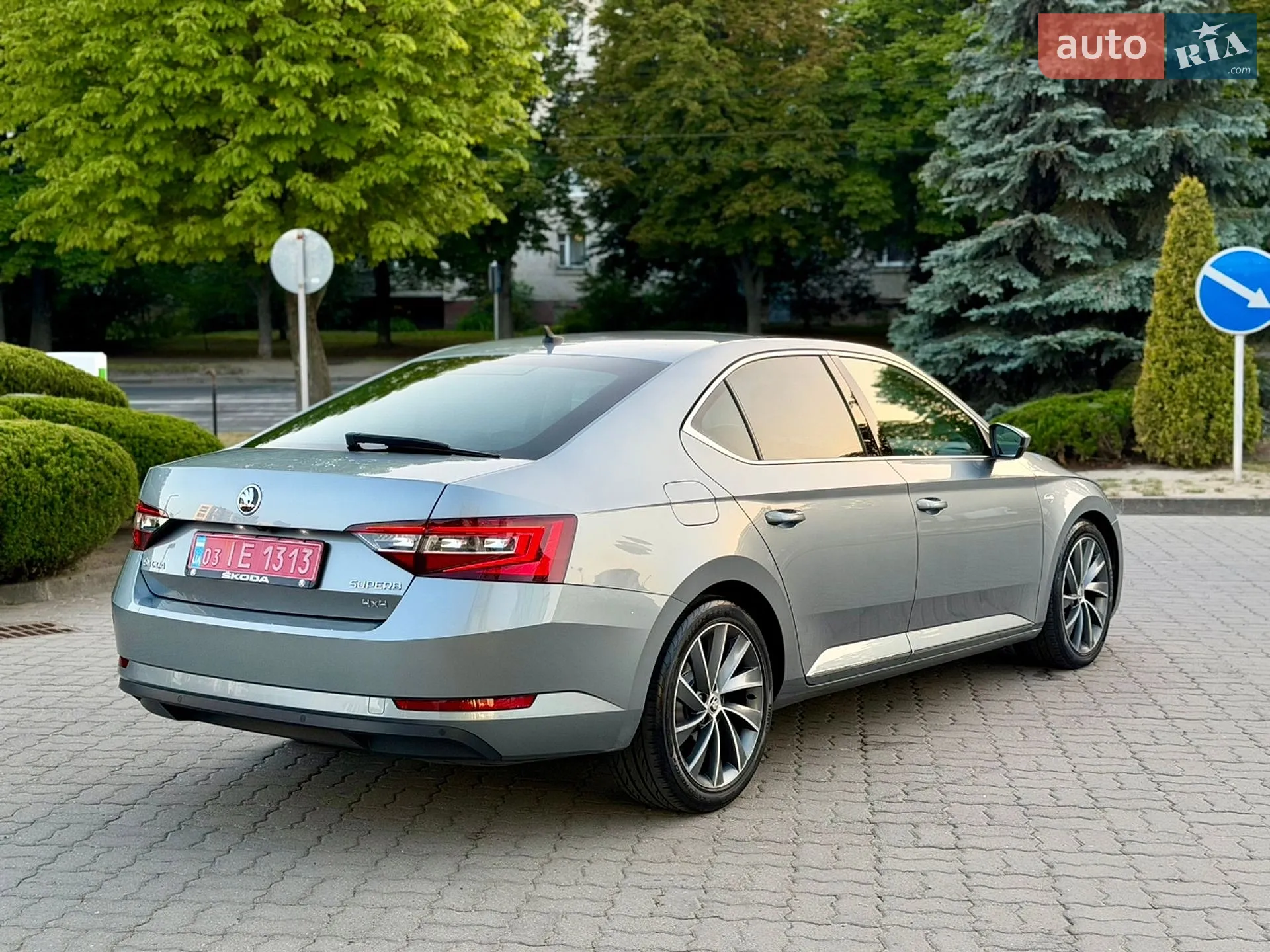2019 Skoda Superb - мініатюра 9