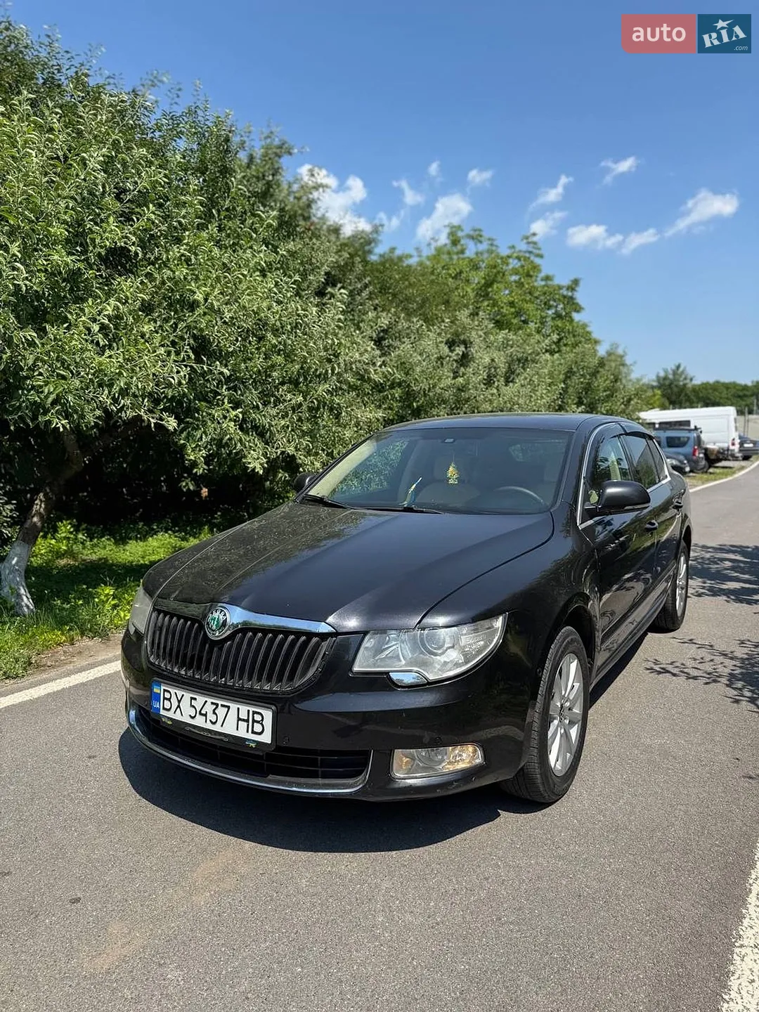 2010 Skoda Superb - мініатюра 2