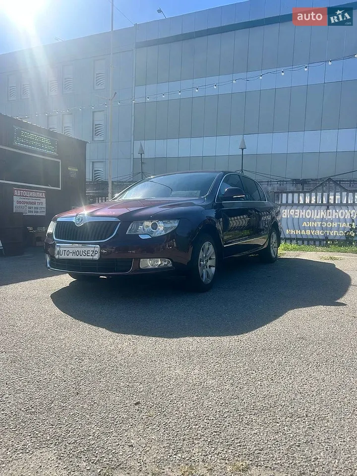 2010 Skoda Superb - мініатюра 10