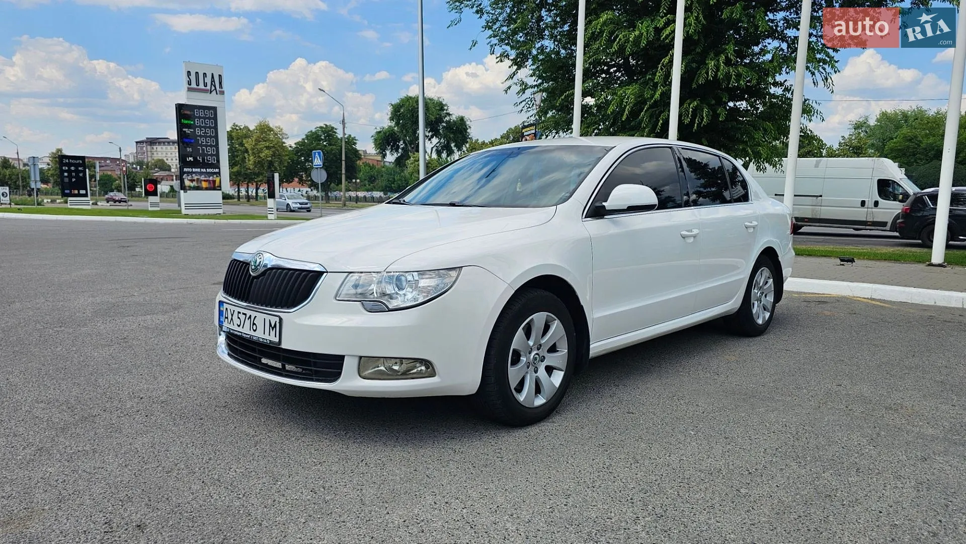2013 Skoda Superb - мініатюра 2