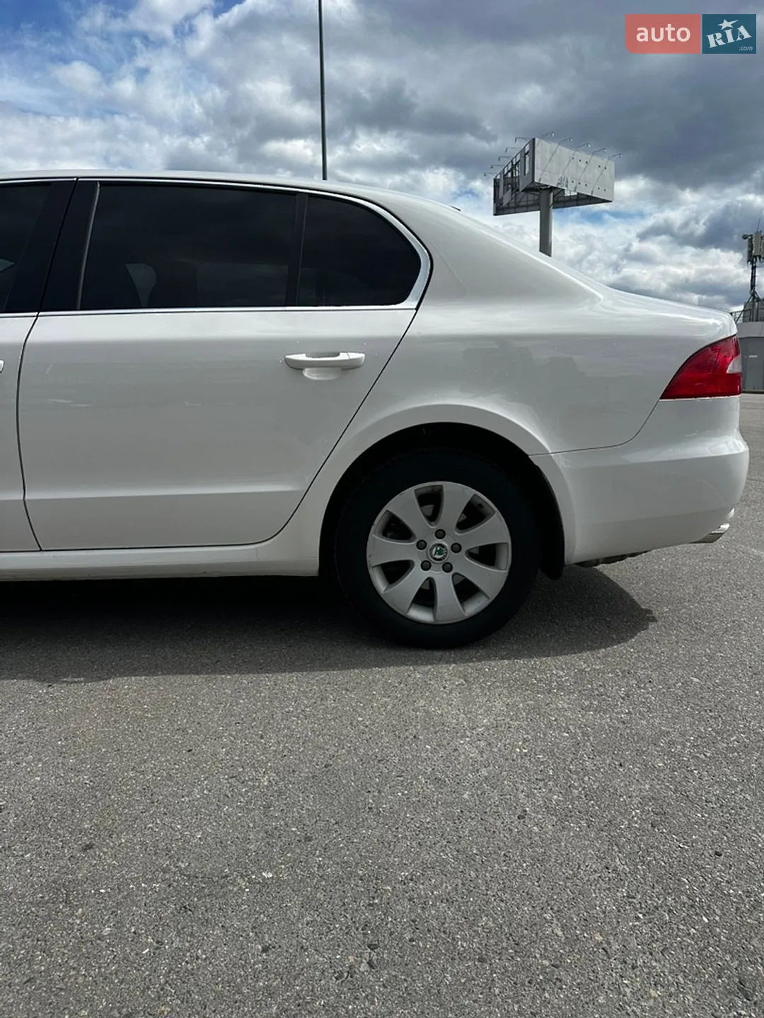 2013 Skoda Superb - мініатюра 11