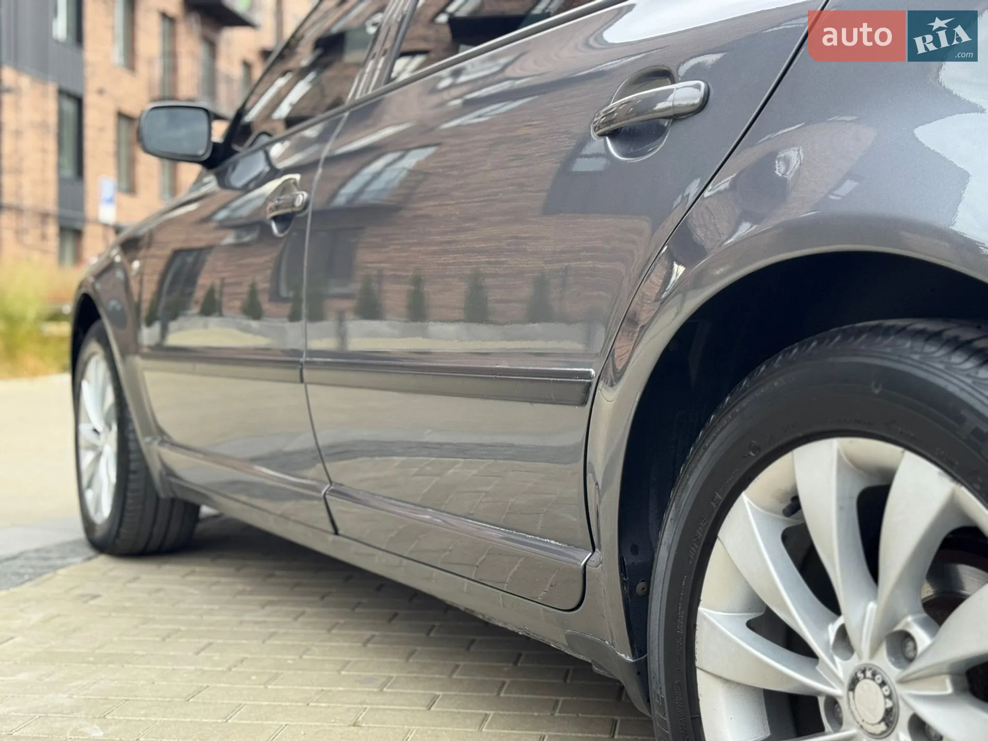 Skoda Superb 2005 VIN TMBCL63U149069397 фото оголошення 13 з 36