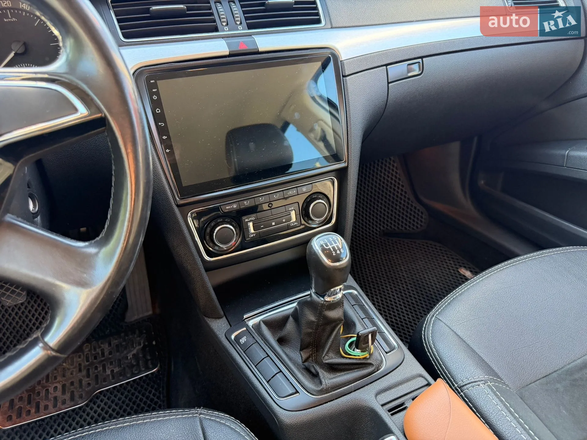 2013 Skoda Superb - мініатюра 14