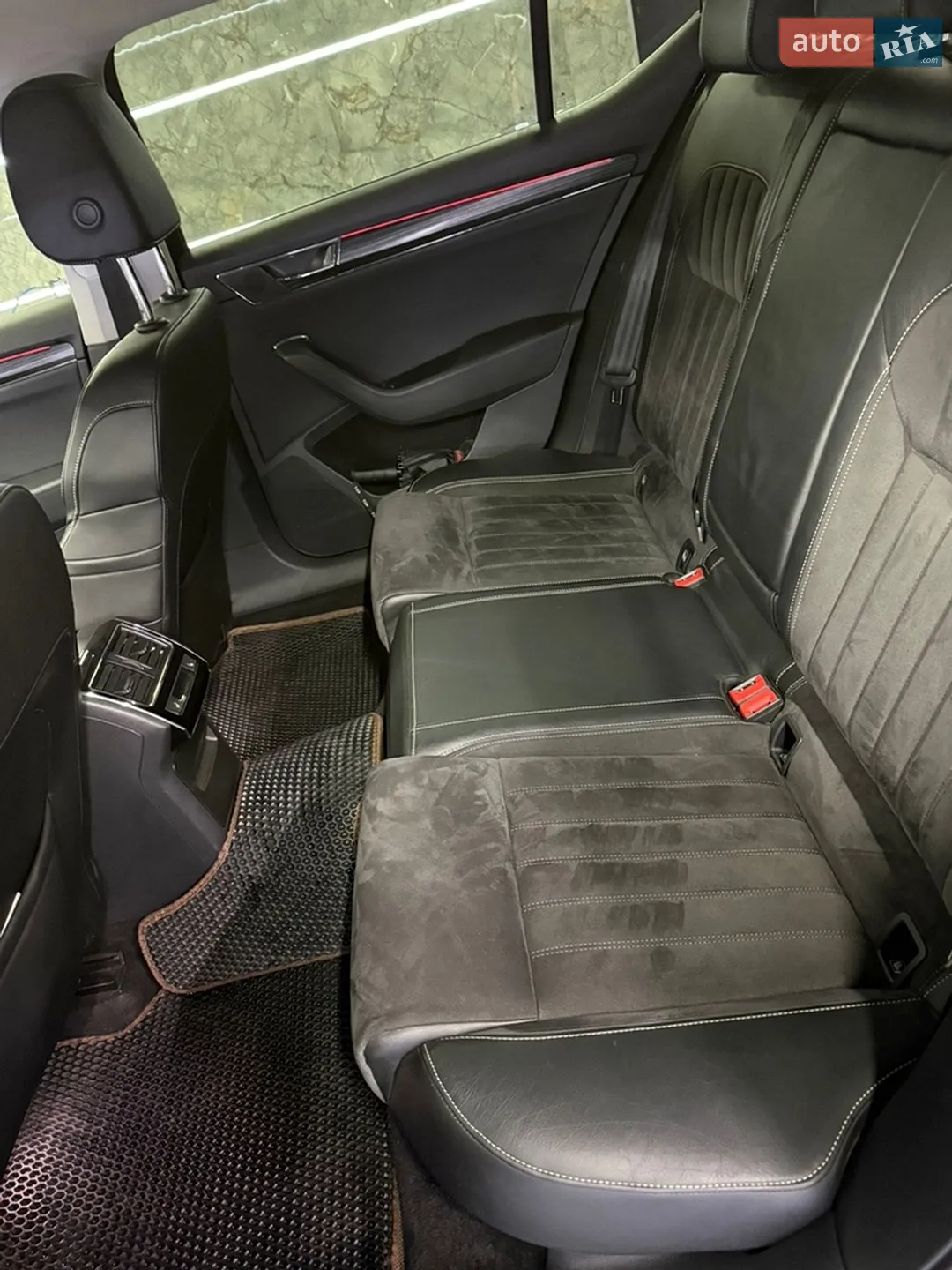 2019 Skoda Superb - мініатюра 12