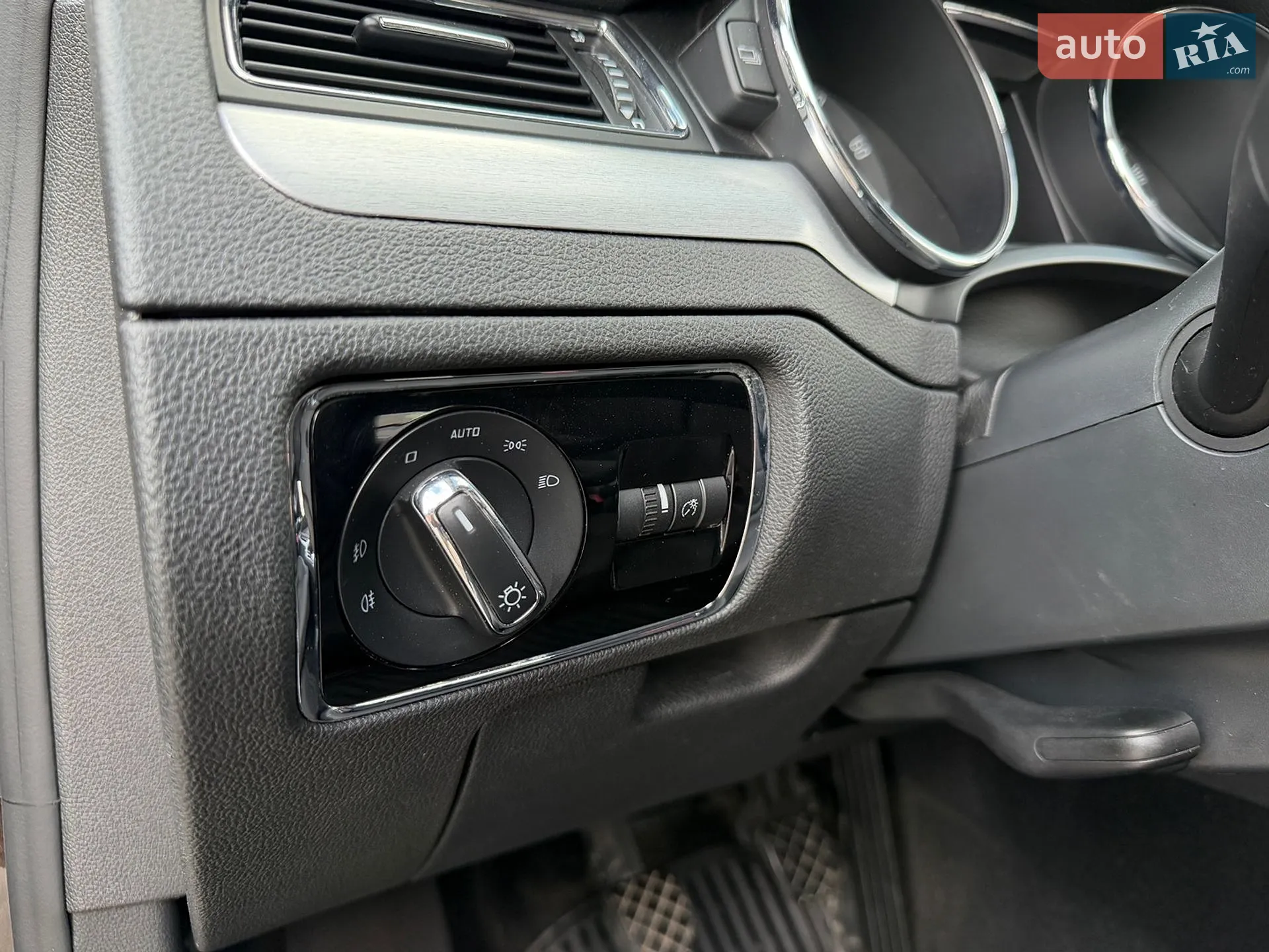 2013 Skoda Superb - мініатюра 21