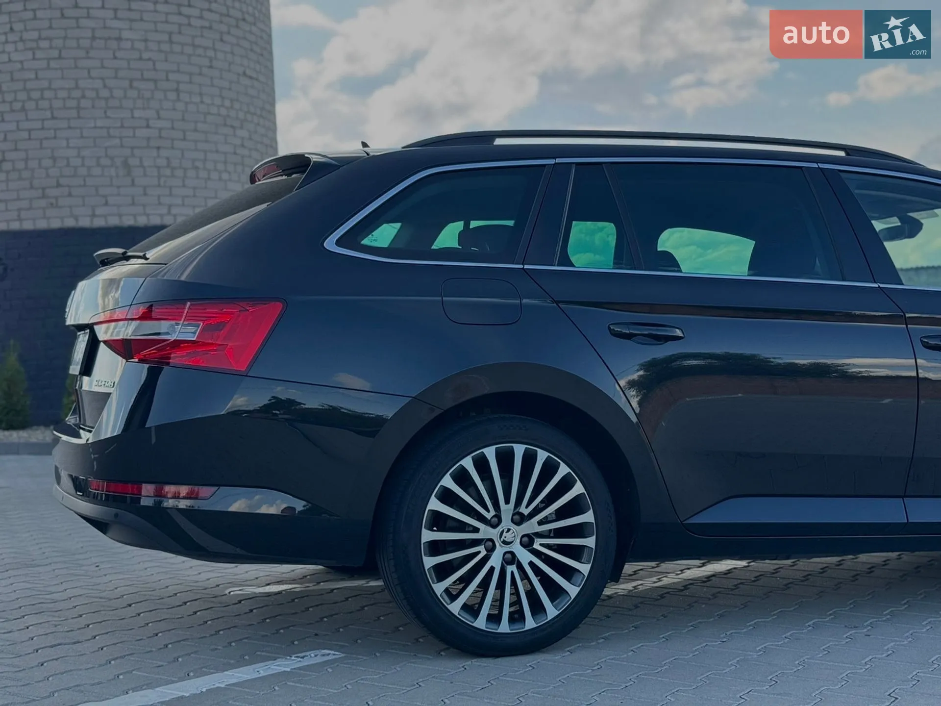 2016 Skoda Superb - мініатюра 9