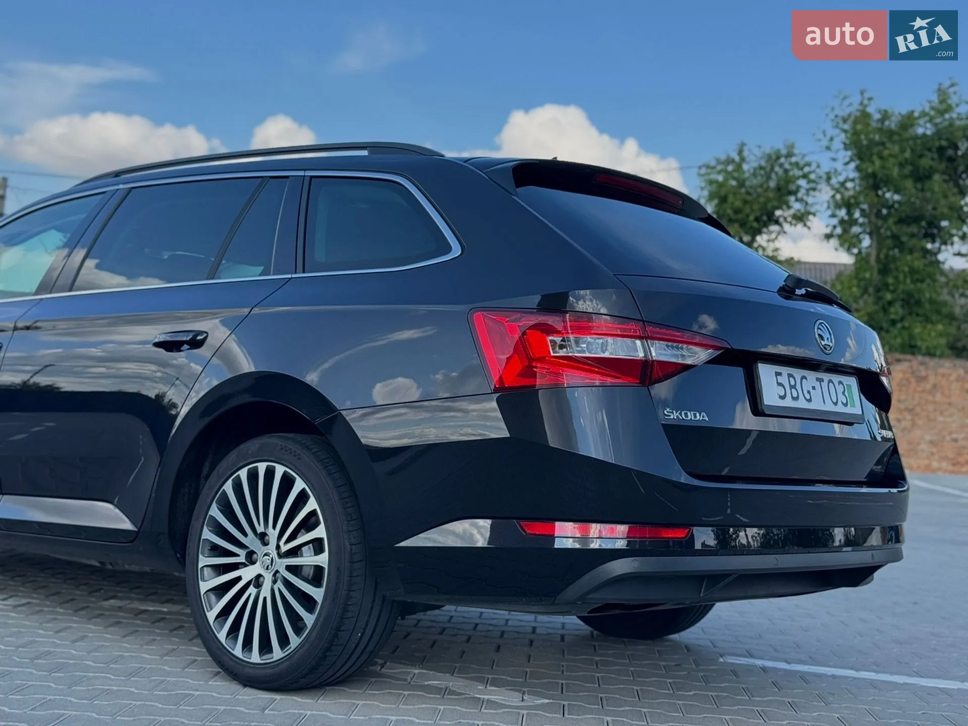 2016 Skoda Superb - мініатюра 14