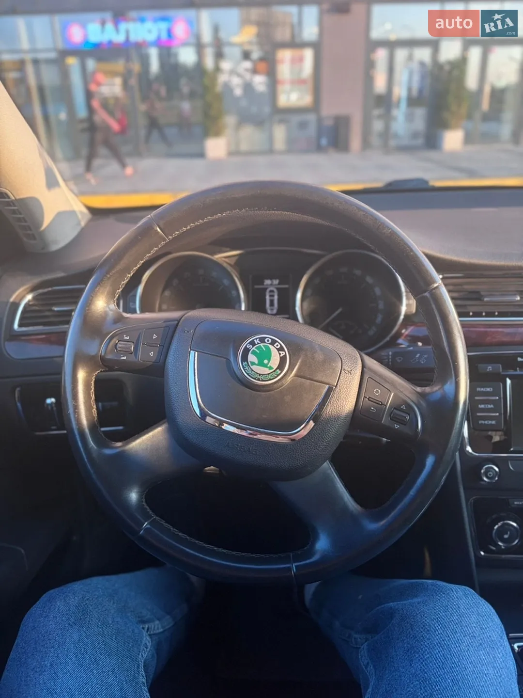2011 Skoda Superb - мініатюра 13
