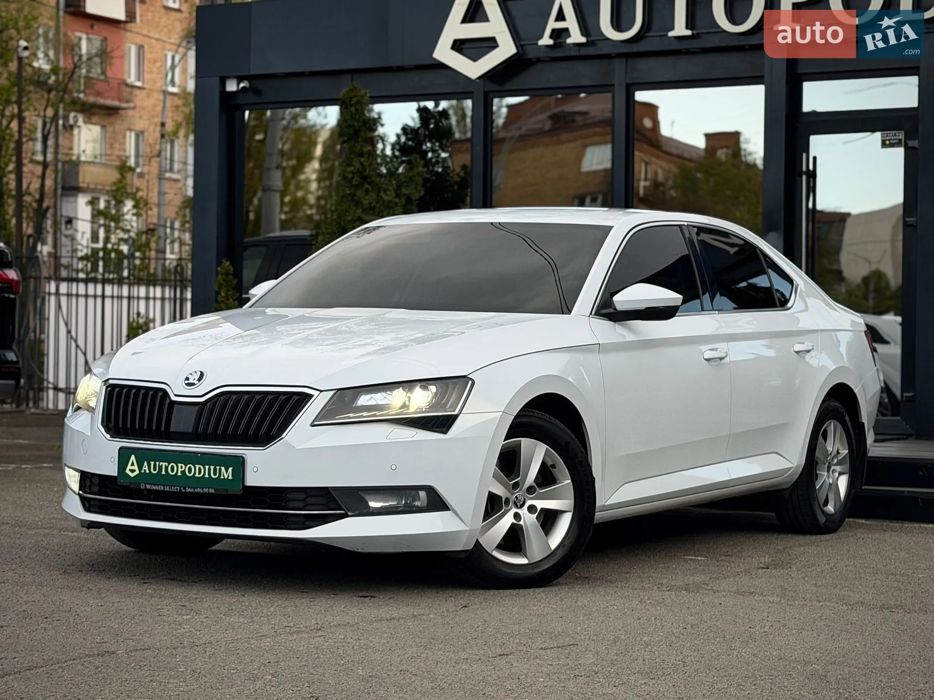 2019 Skoda Superb - мініатюра 7
