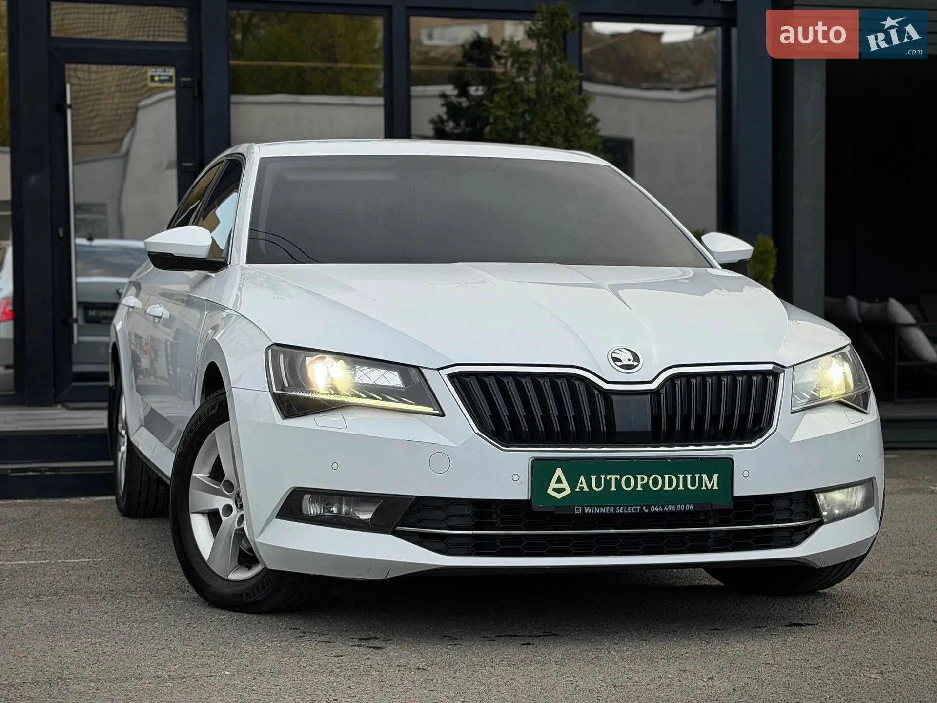 2019 Skoda Superb - фото 1