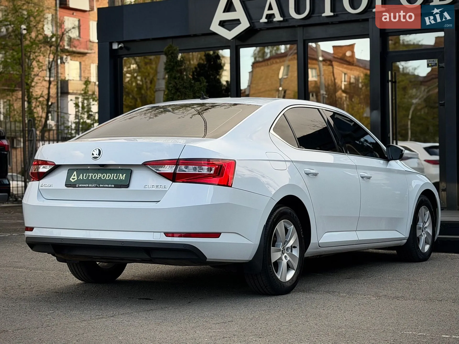 2019 Skoda Superb - мініатюра 10