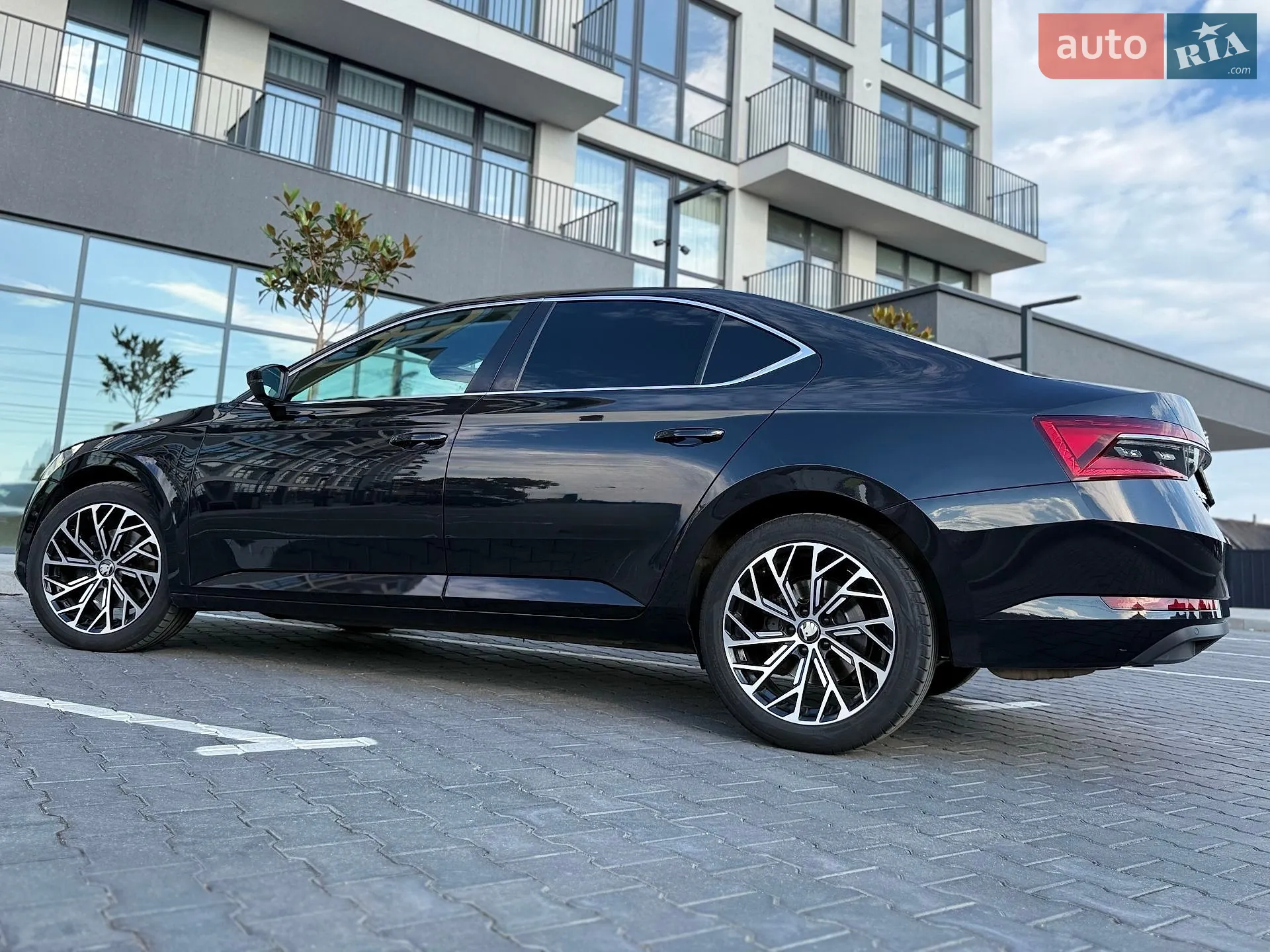 2019 Skoda Superb - мініатюра 18