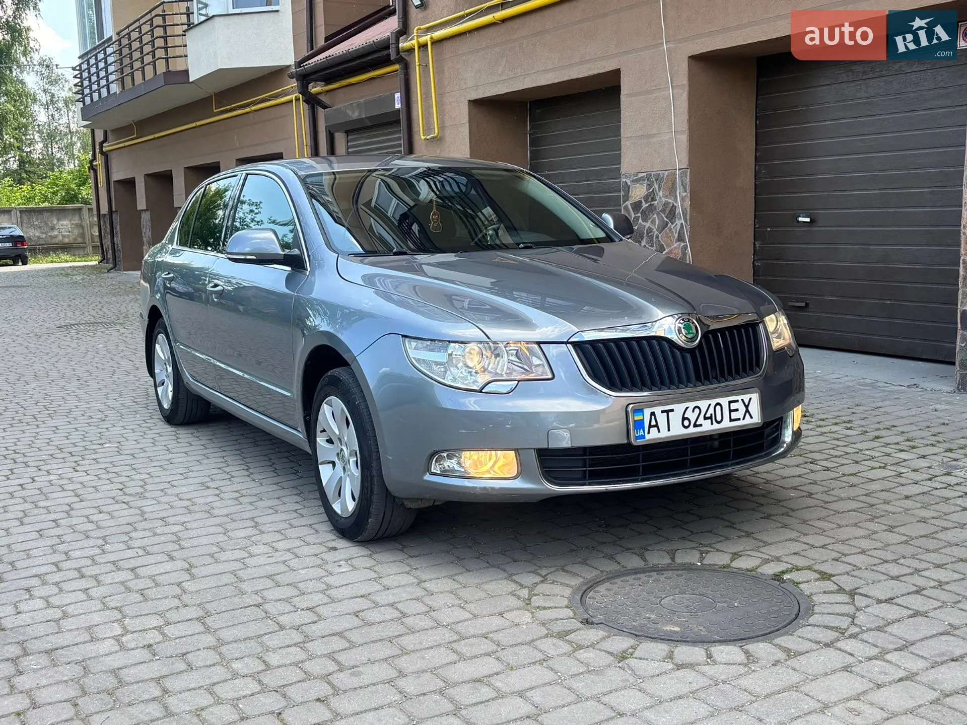 2012 Skoda Superb - мініатюра 2