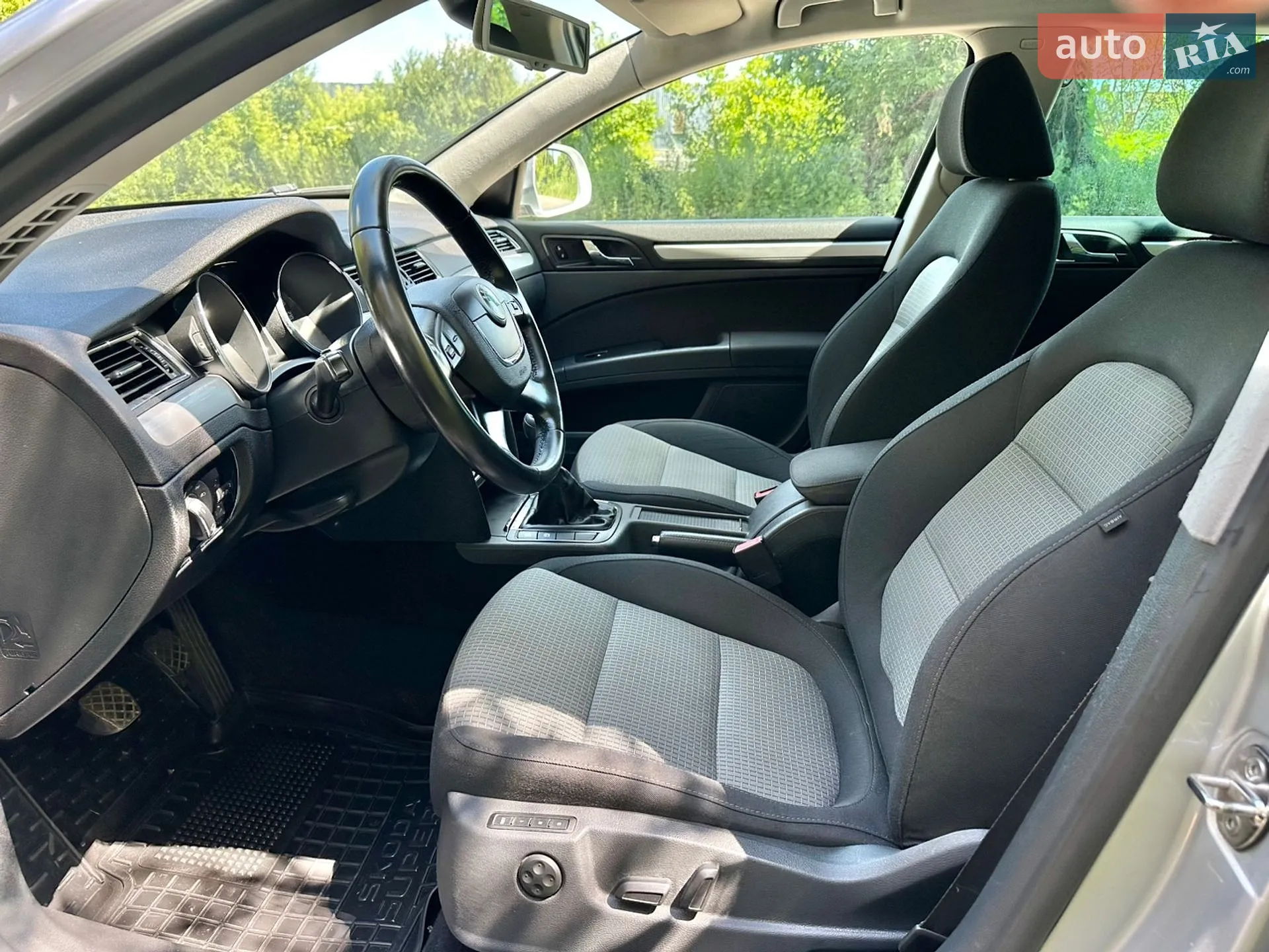 2011 Skoda Superb - мініатюра 10