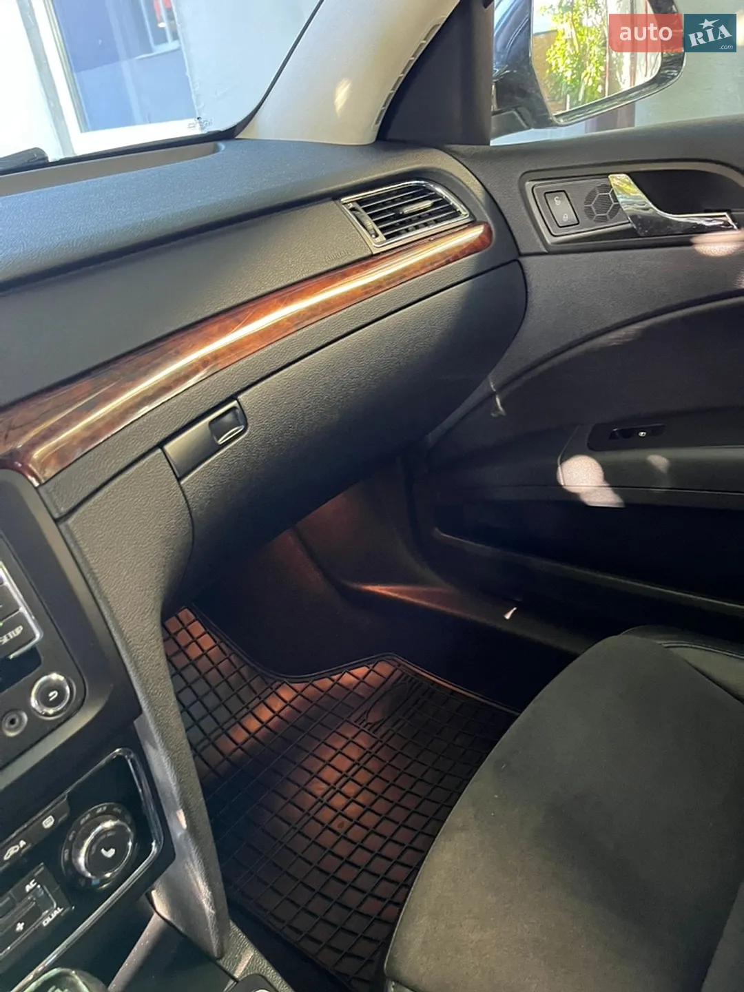 2013 Skoda Superb - мініатюра 20