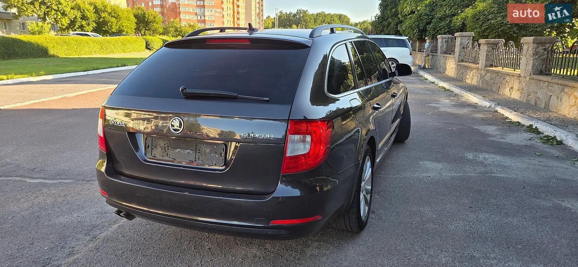2011 Skoda Superb - мініатюра 5