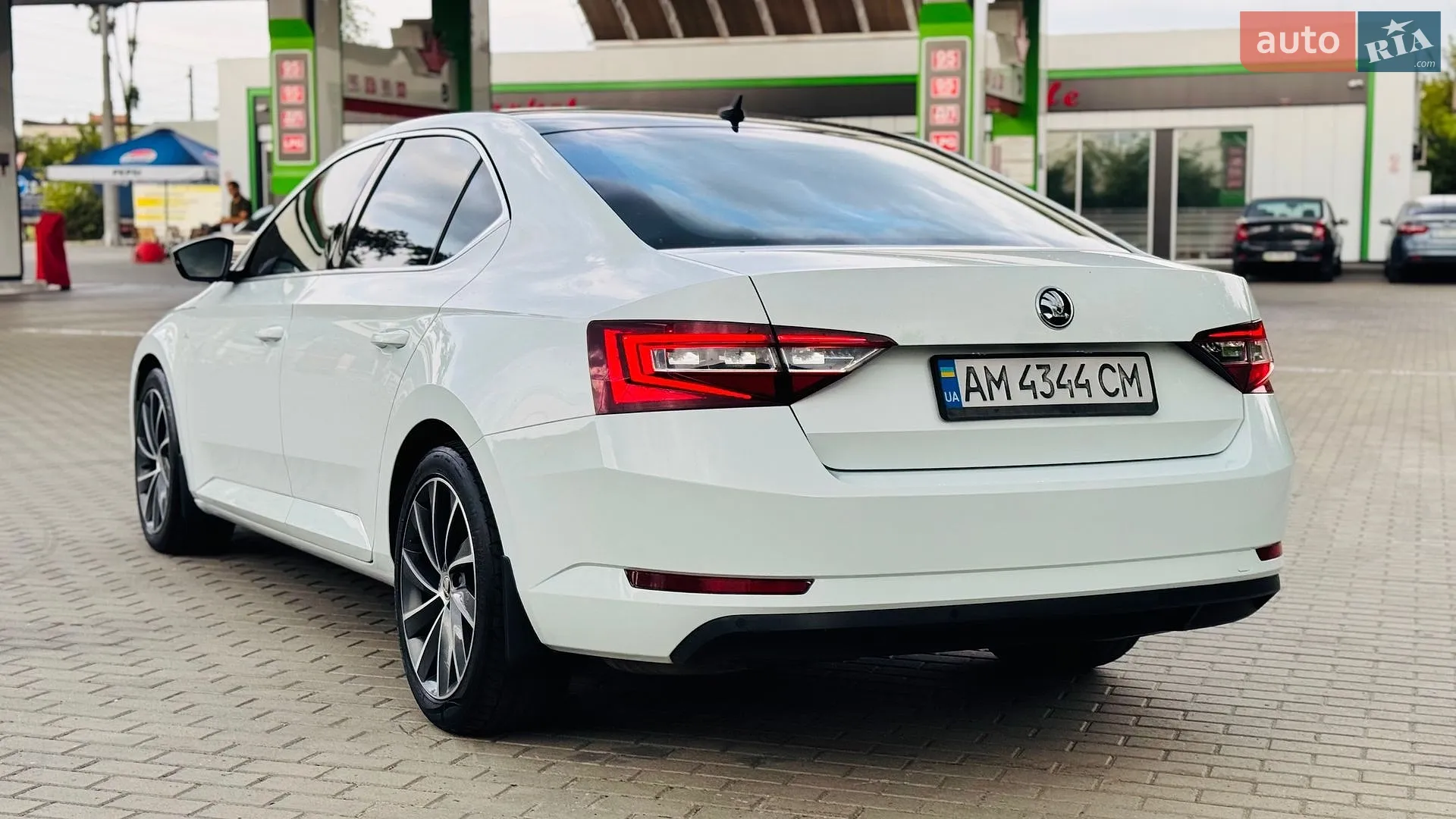 2016 Skoda Superb - мініатюра 6