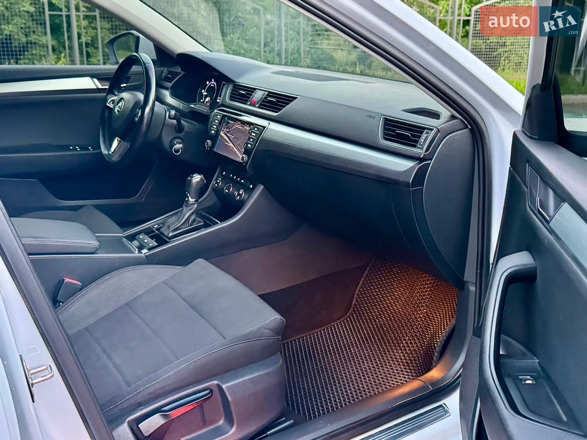 2017 Skoda Superb - мініатюра 23