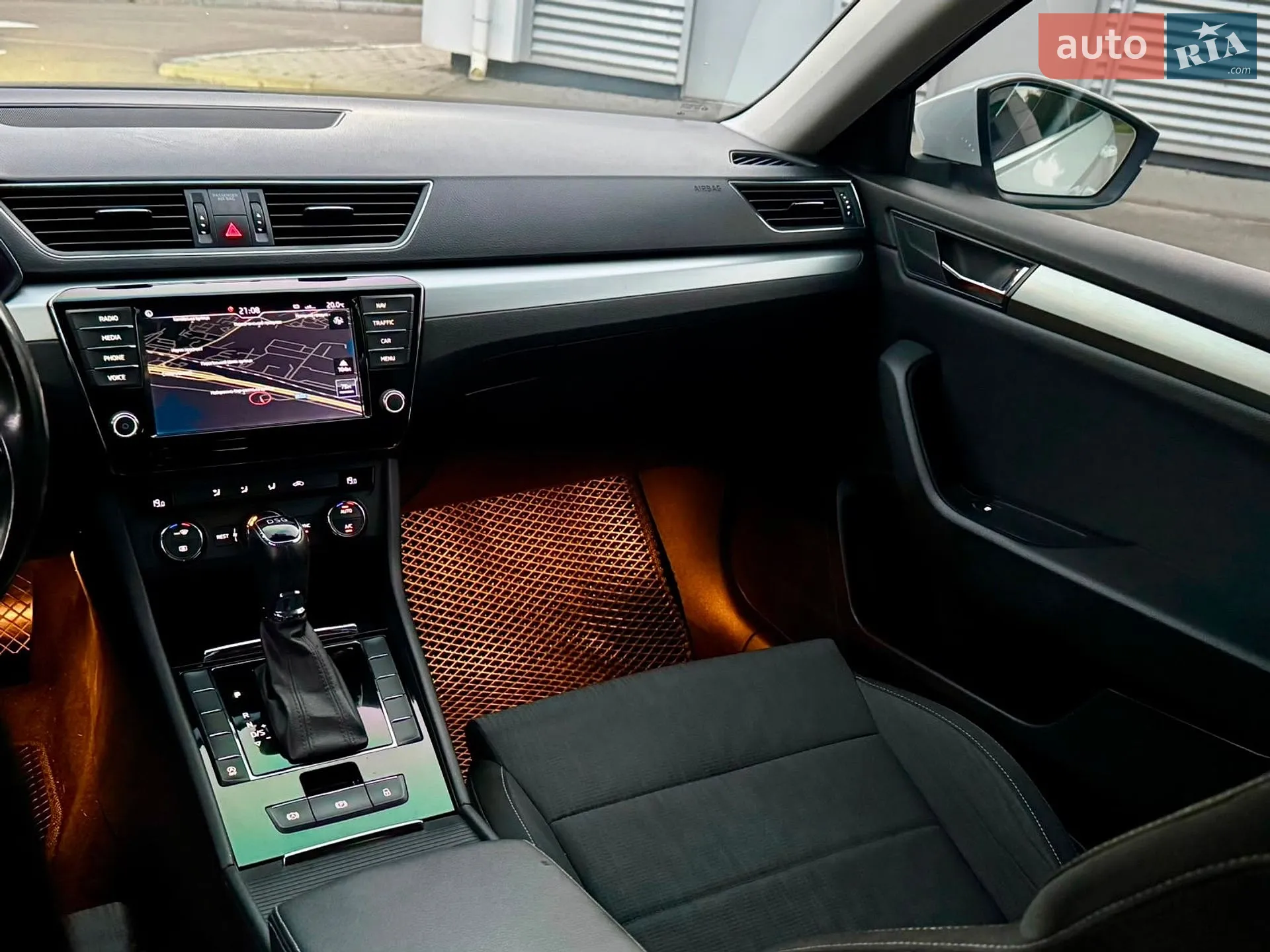 2017 Skoda Superb - мініатюра 30