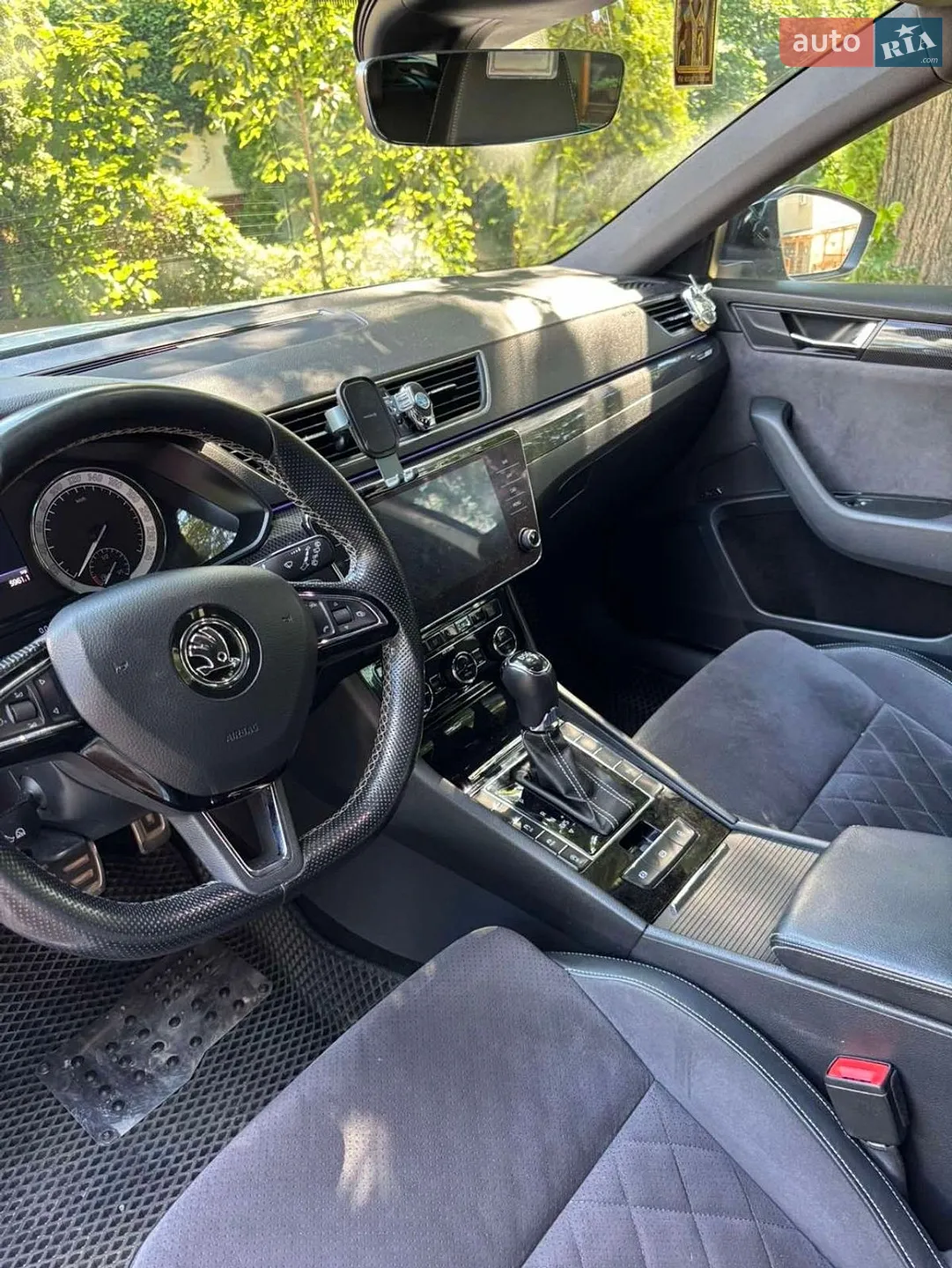 2017 Skoda Superb - мініатюра 13