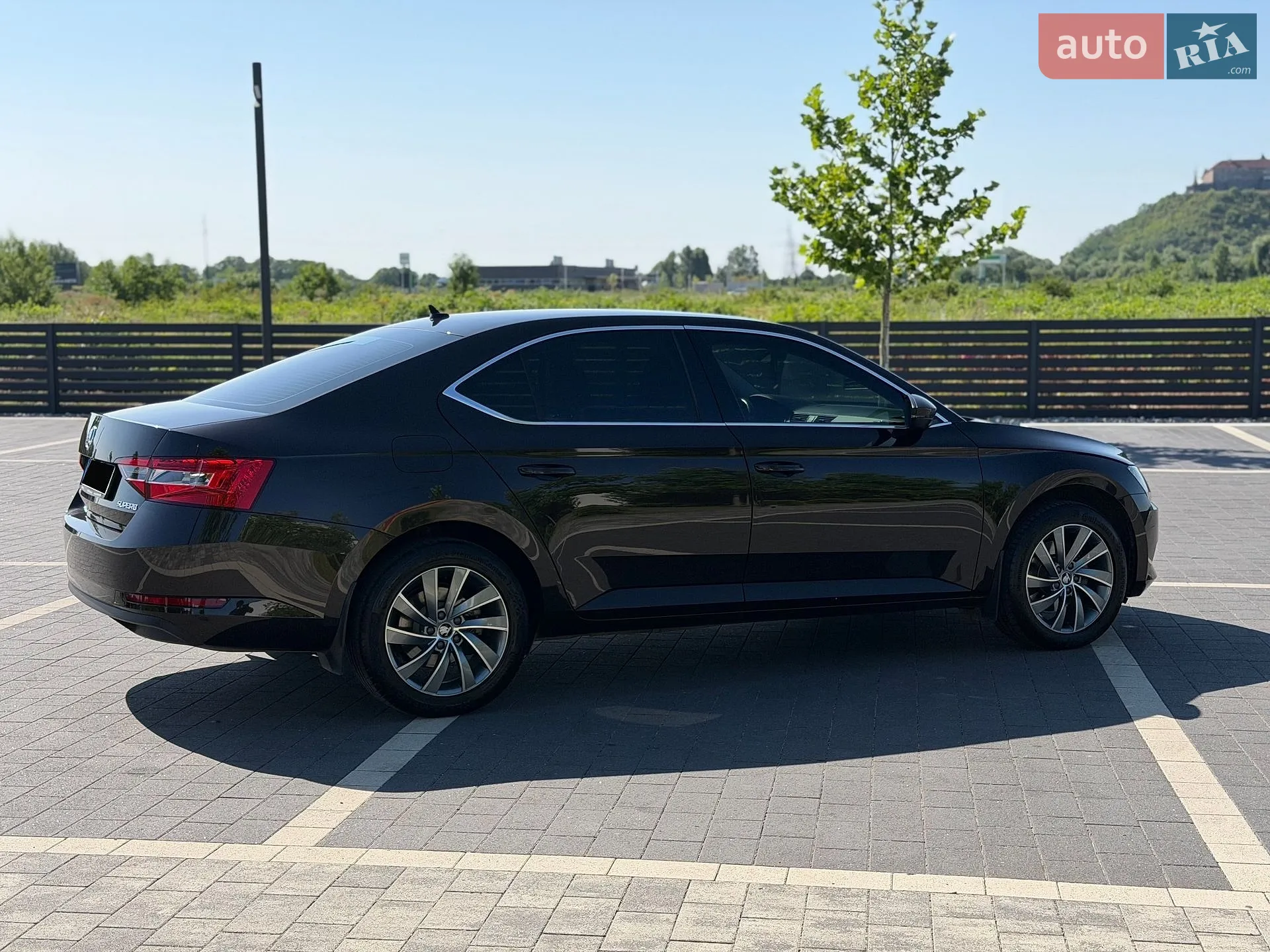 2017 Skoda Superb - мініатюра 10