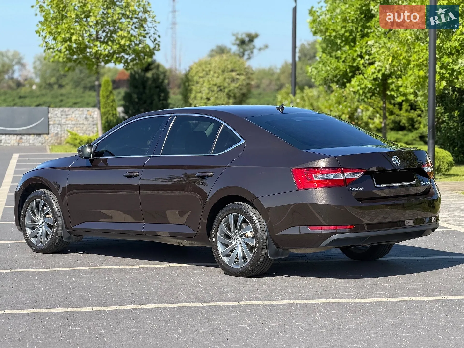 2017 Skoda Superb - мініатюра 16