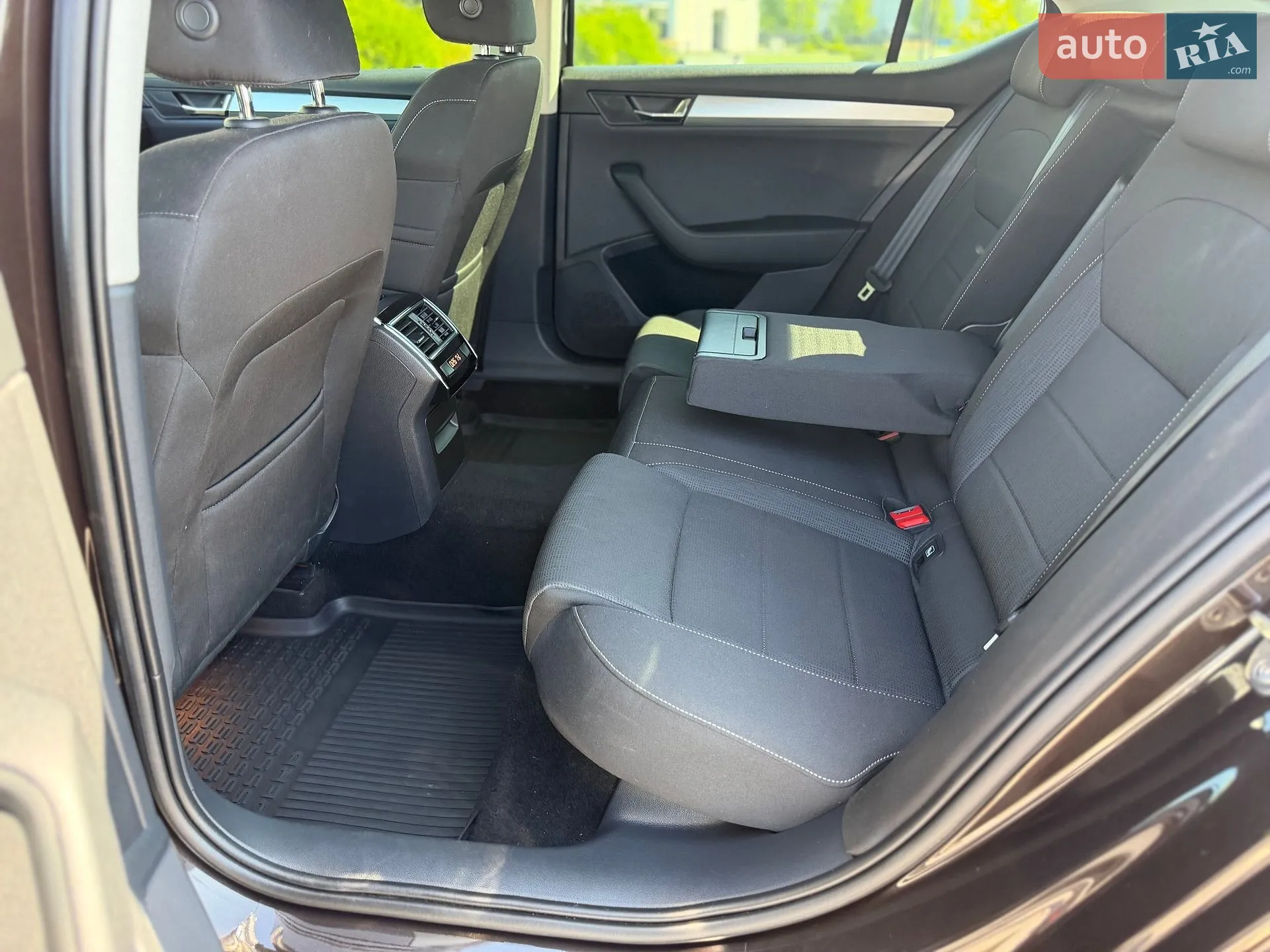 2017 Skoda Superb - мініатюра 28