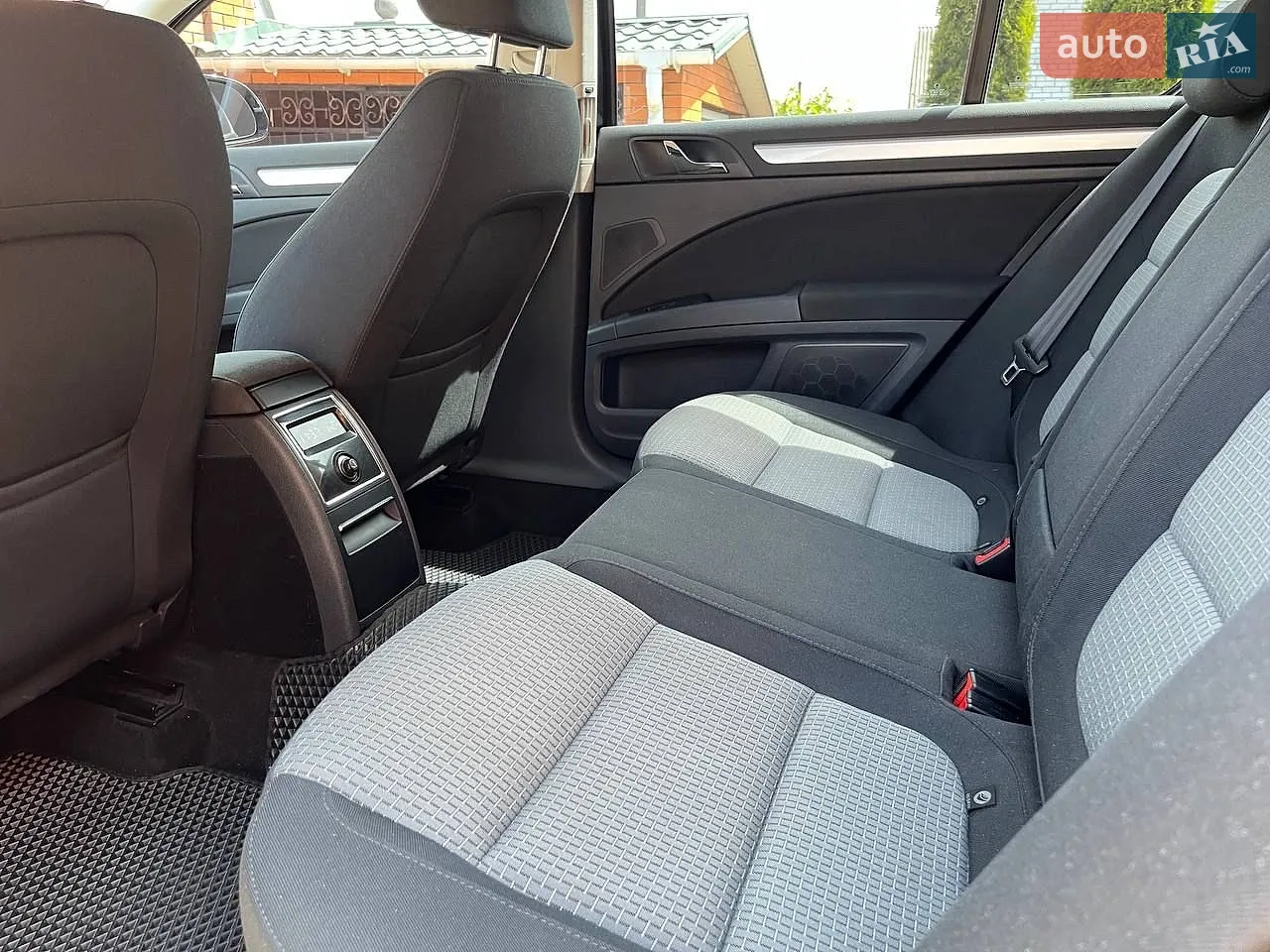 2012 Skoda Superb - мініатюра 12