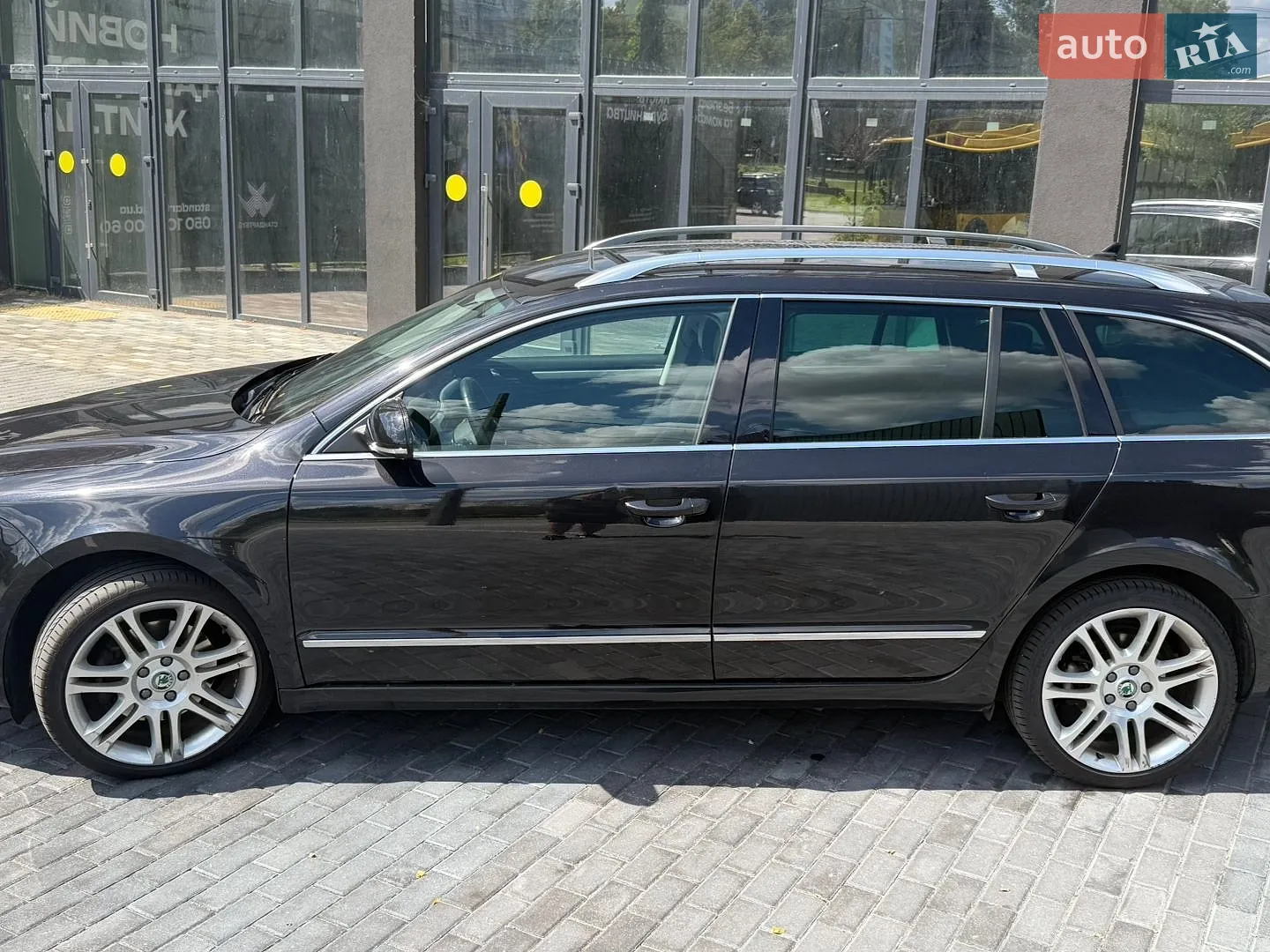 2011 Skoda Superb - мініатюра 4