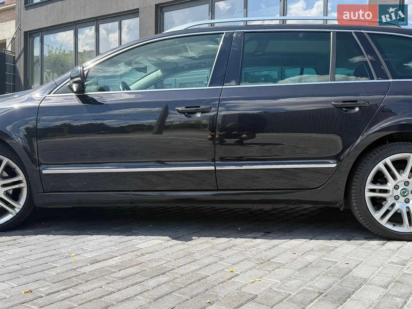 2011 Skoda Superb - мініатюра 5